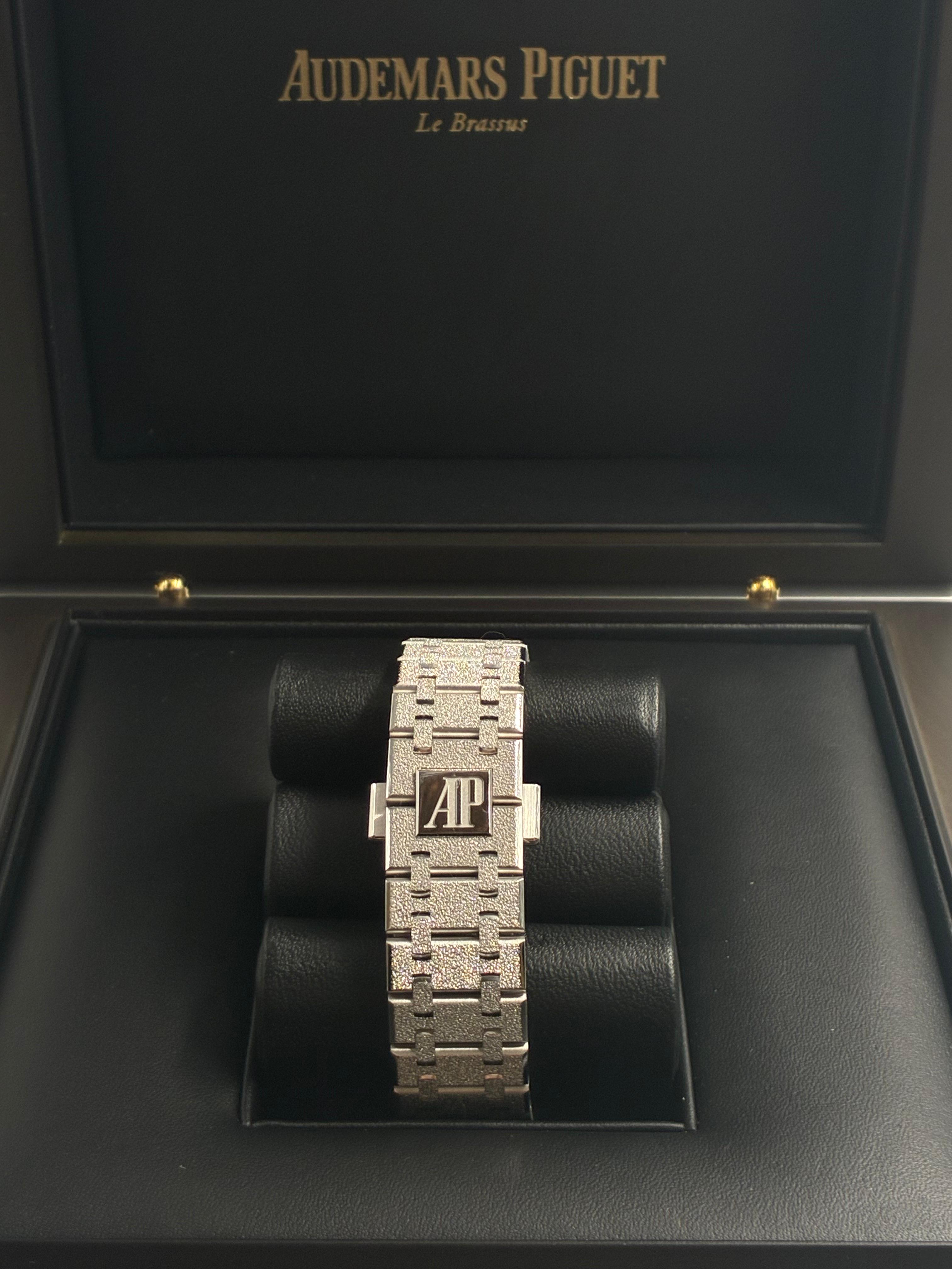Audemars Piguet  77450bc.GG.1361BC.01