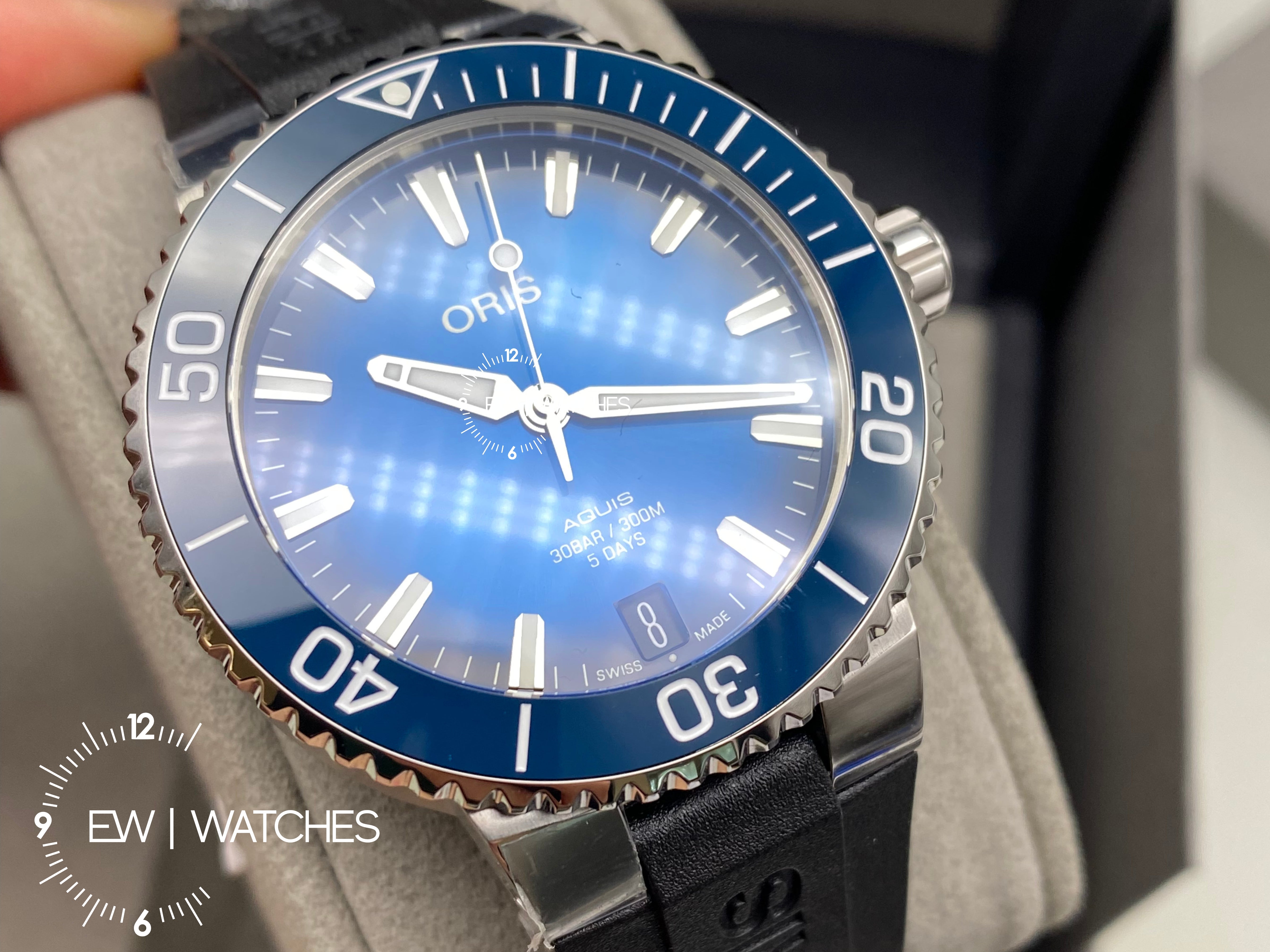 Oris Aquis Date 41.5MM 1 400 7769 4135 2025