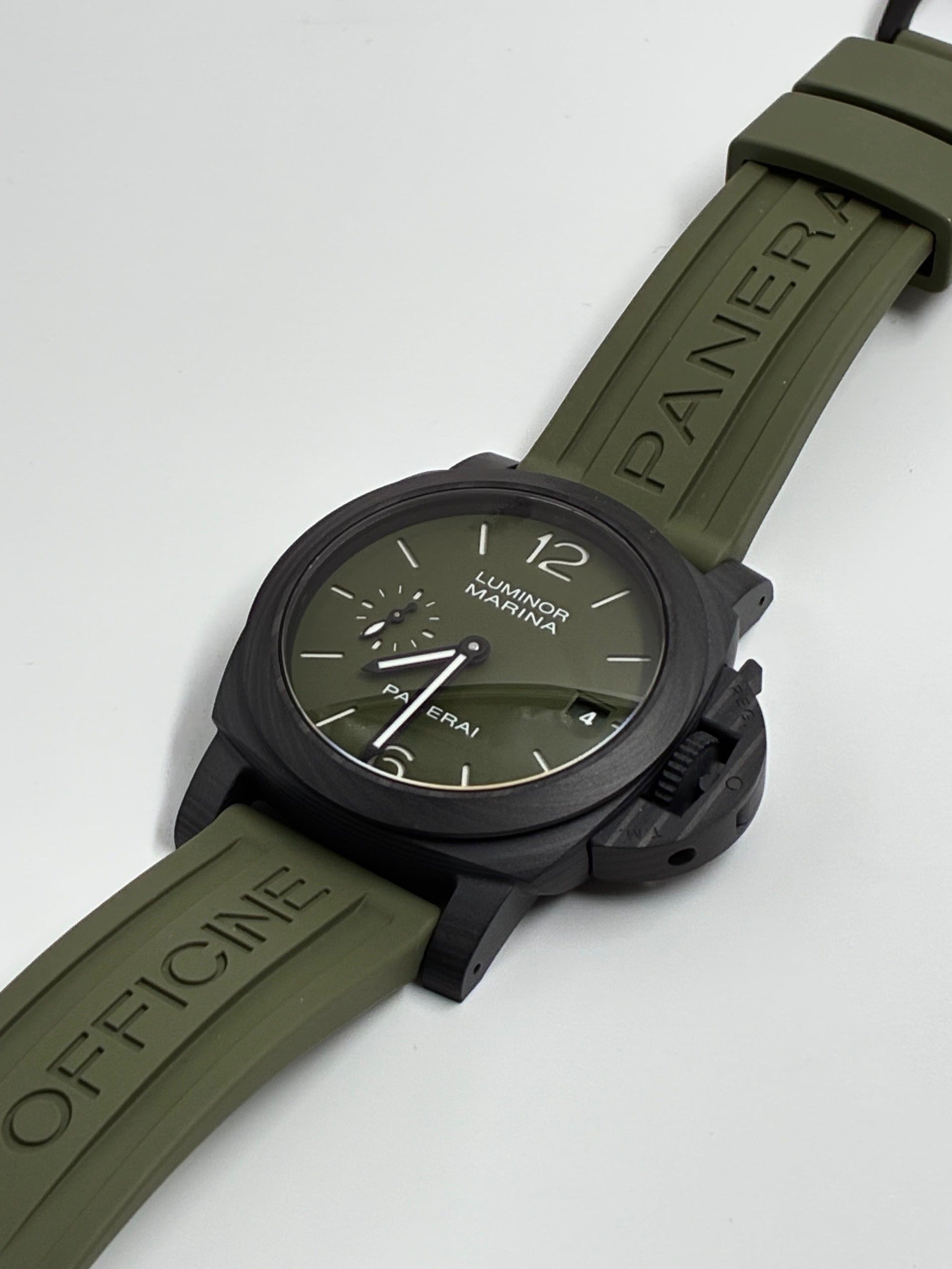 Panerai Luminor Quaranta Carbotech PAM01526