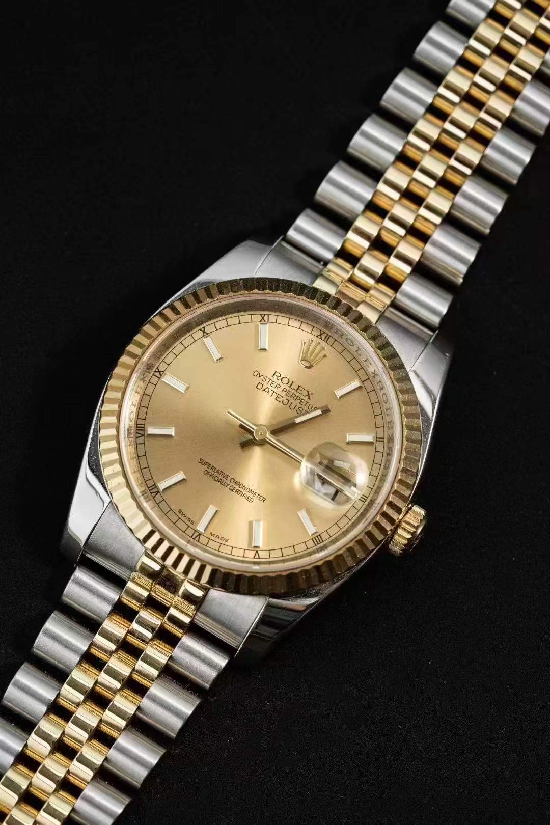 Rolex Datejust 36 116233 Gold 2011 Full Set