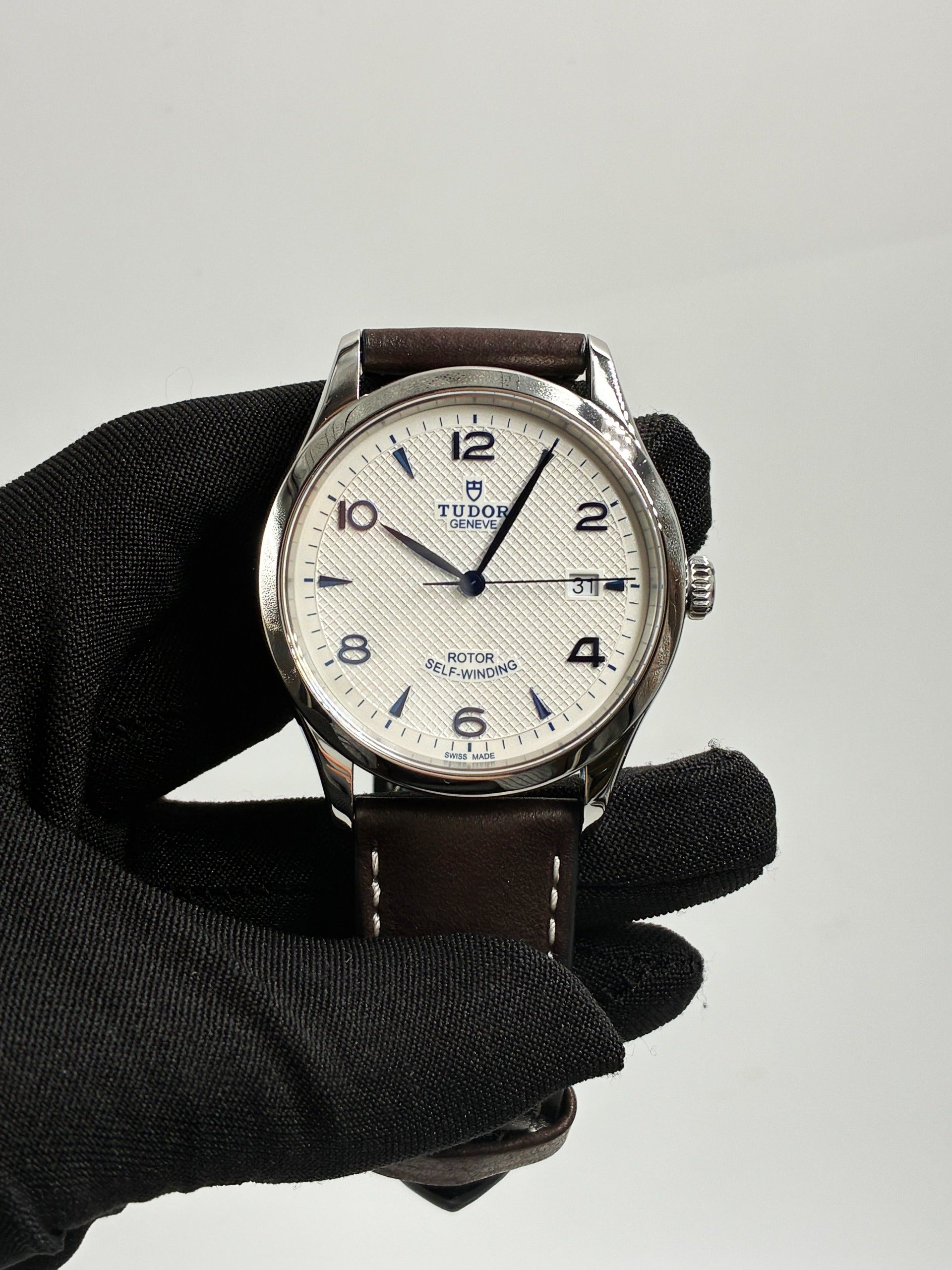 Tudor 1926 M91550-0010