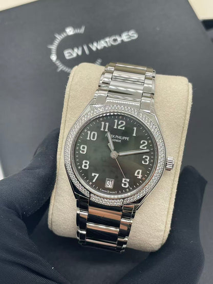 Patek Philippe 7300/1200A-011  2025