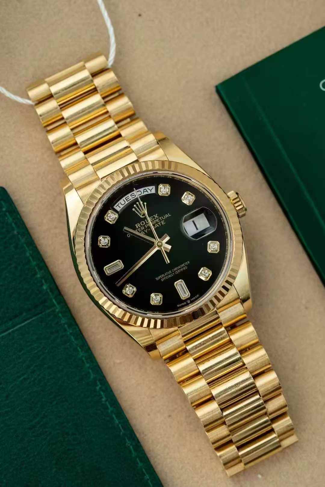 Rolex Day-Date 36 128238 Green 2020 Full Set