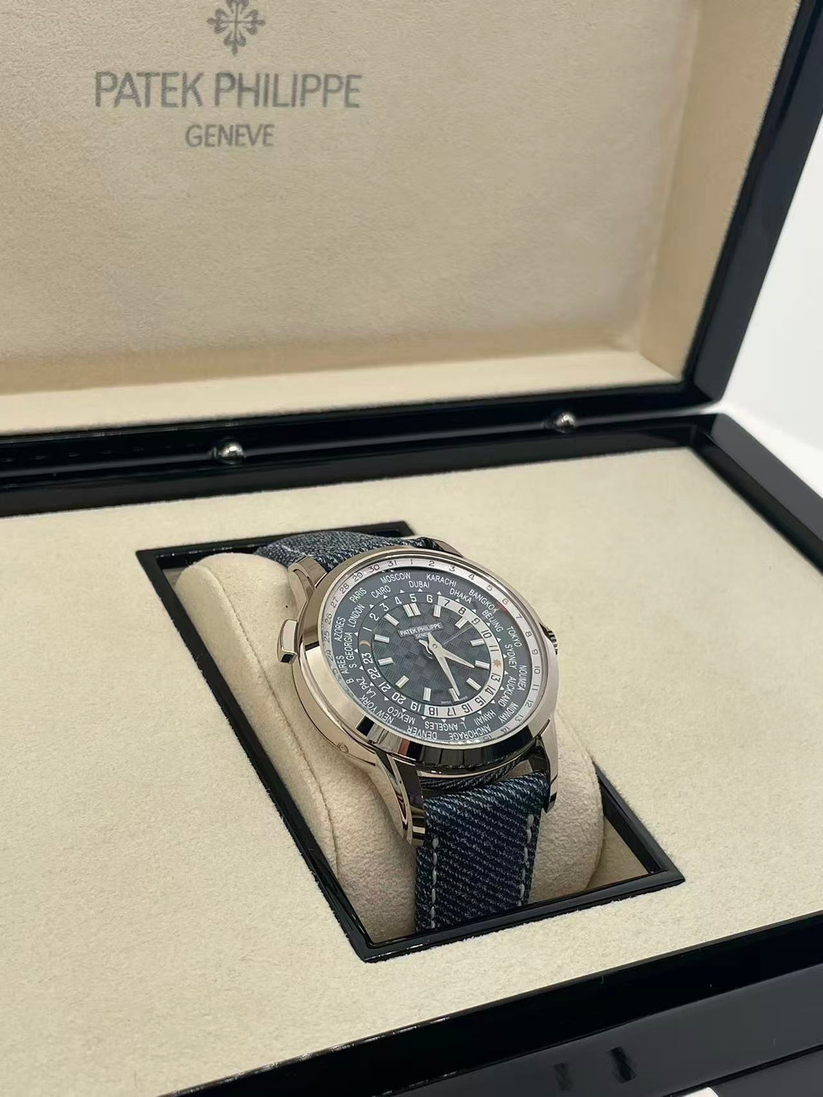 Patek Philippe 5330G-001  2026