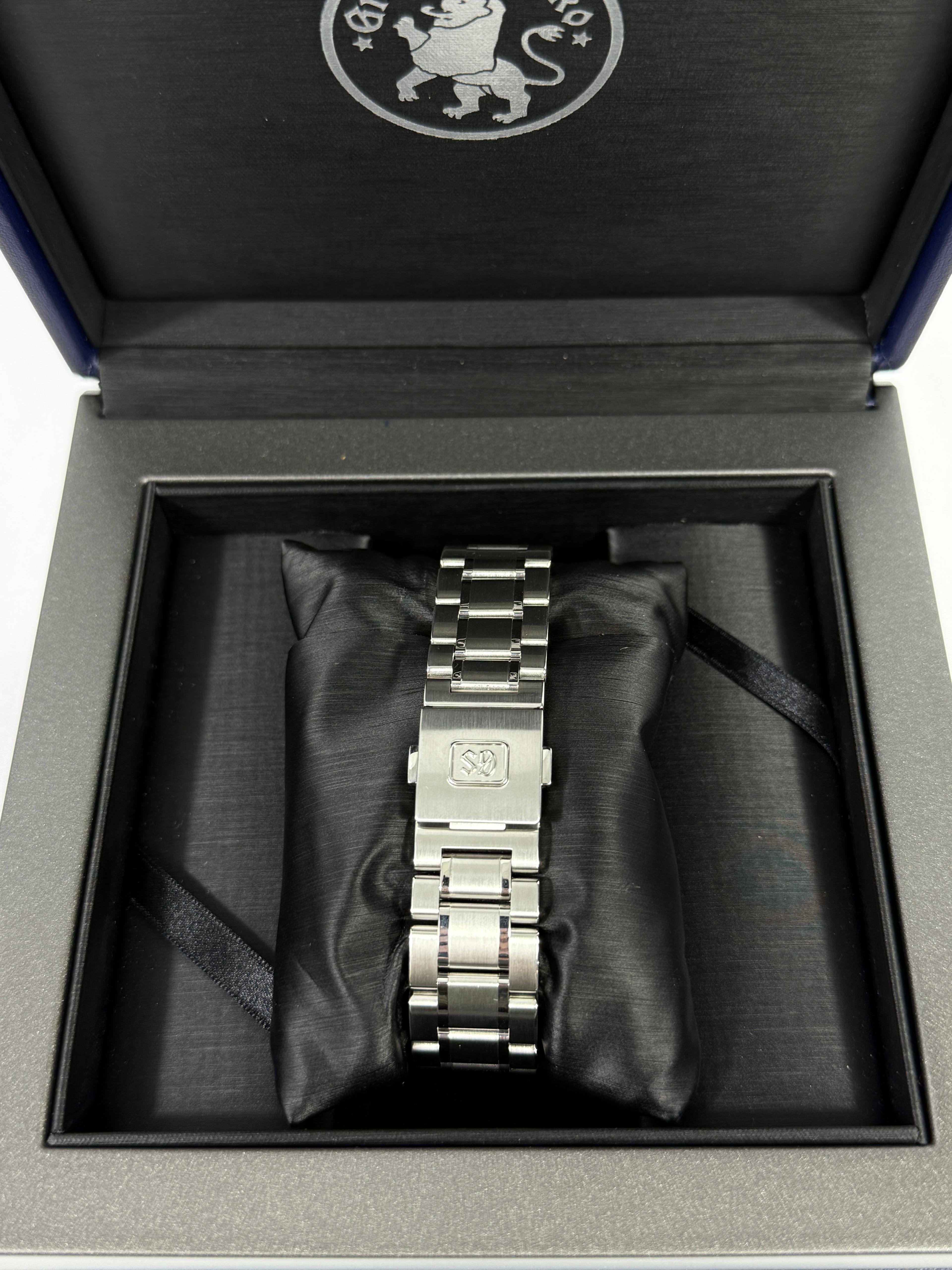 Grand Seiko Elegance 39.5mm SBGJ249G 2023
