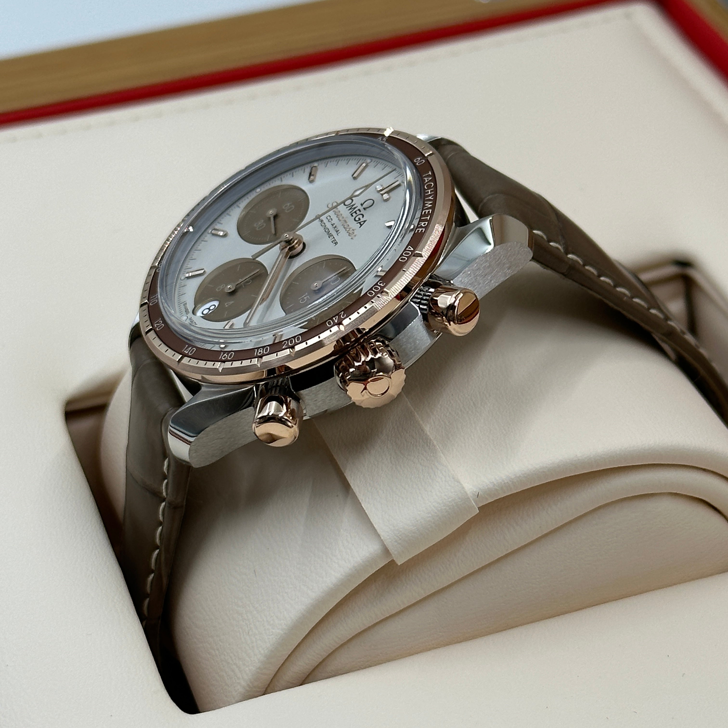 Omega 324.23.38.50.02.002 Speedmaster 38 mm 2026