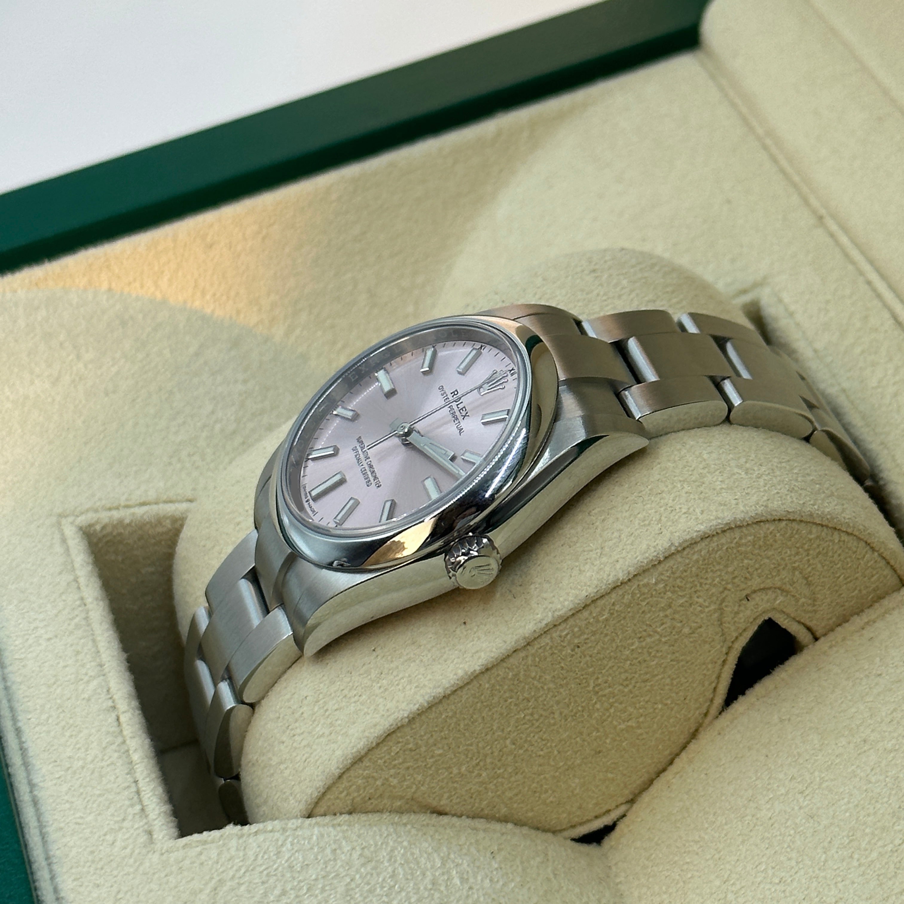 Rolex Oyster Perpetual 34 124200 Pink 2025