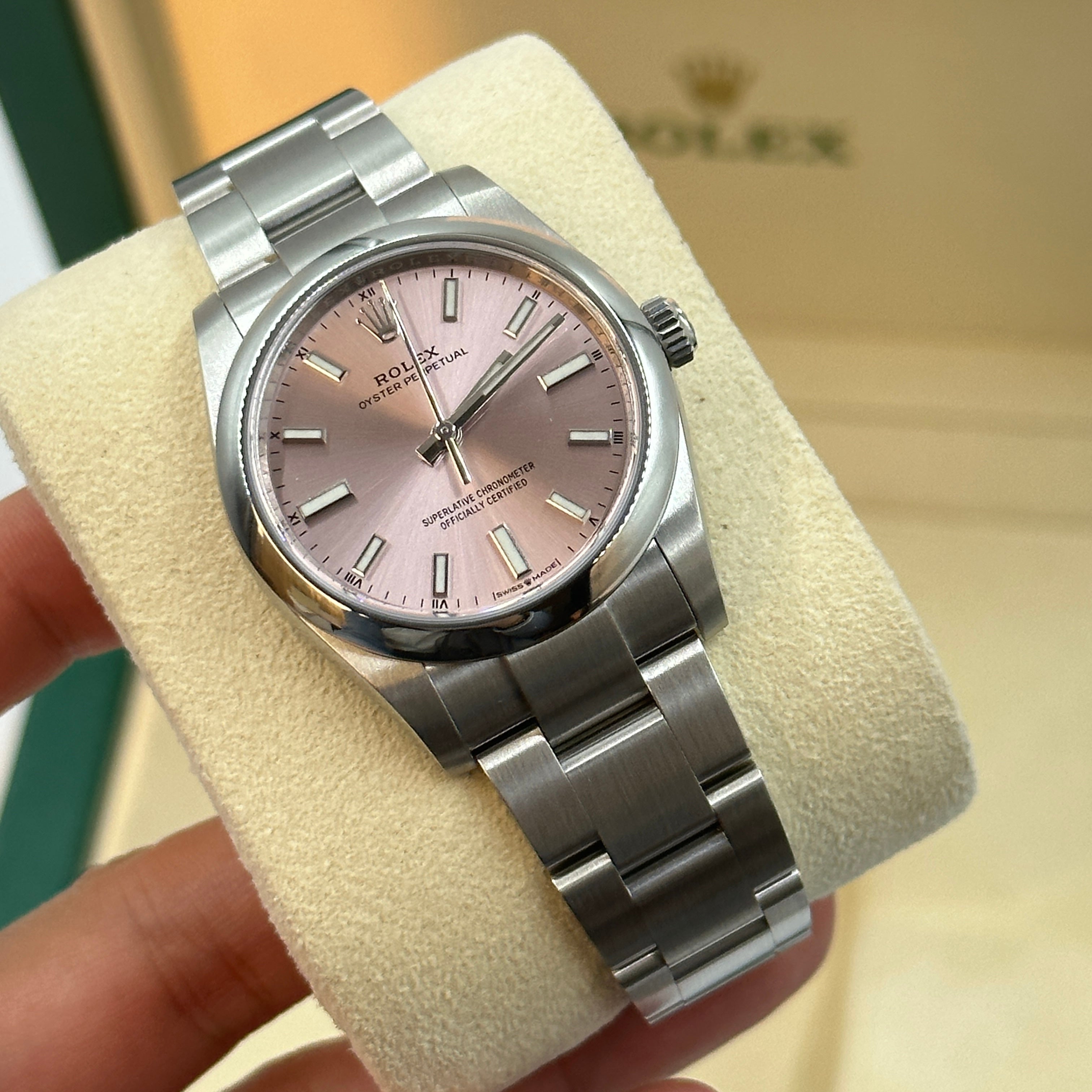 Rolex Oyster Perpetual 34 124200 Pink 2025