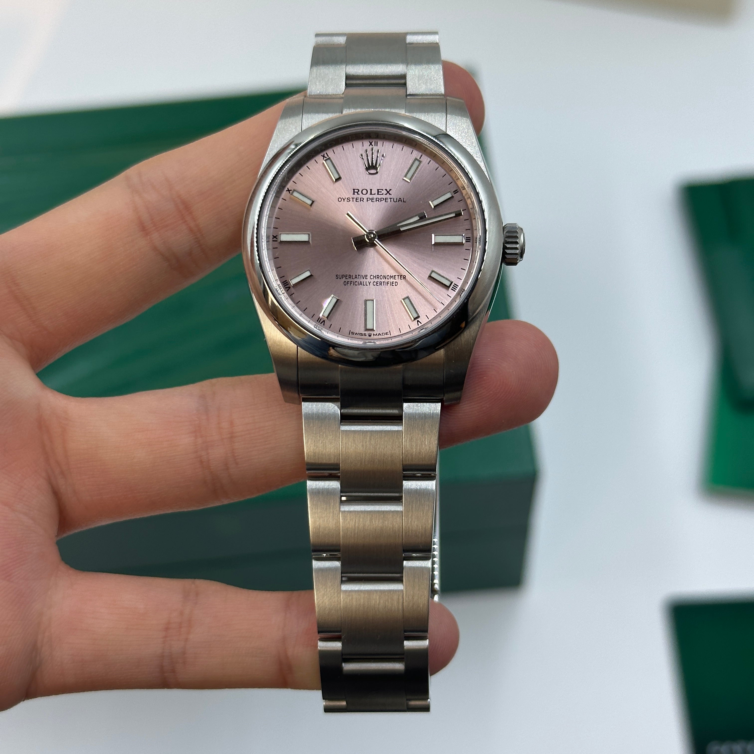 Rolex Oyster Perpetual 34 124200 Pink 2025