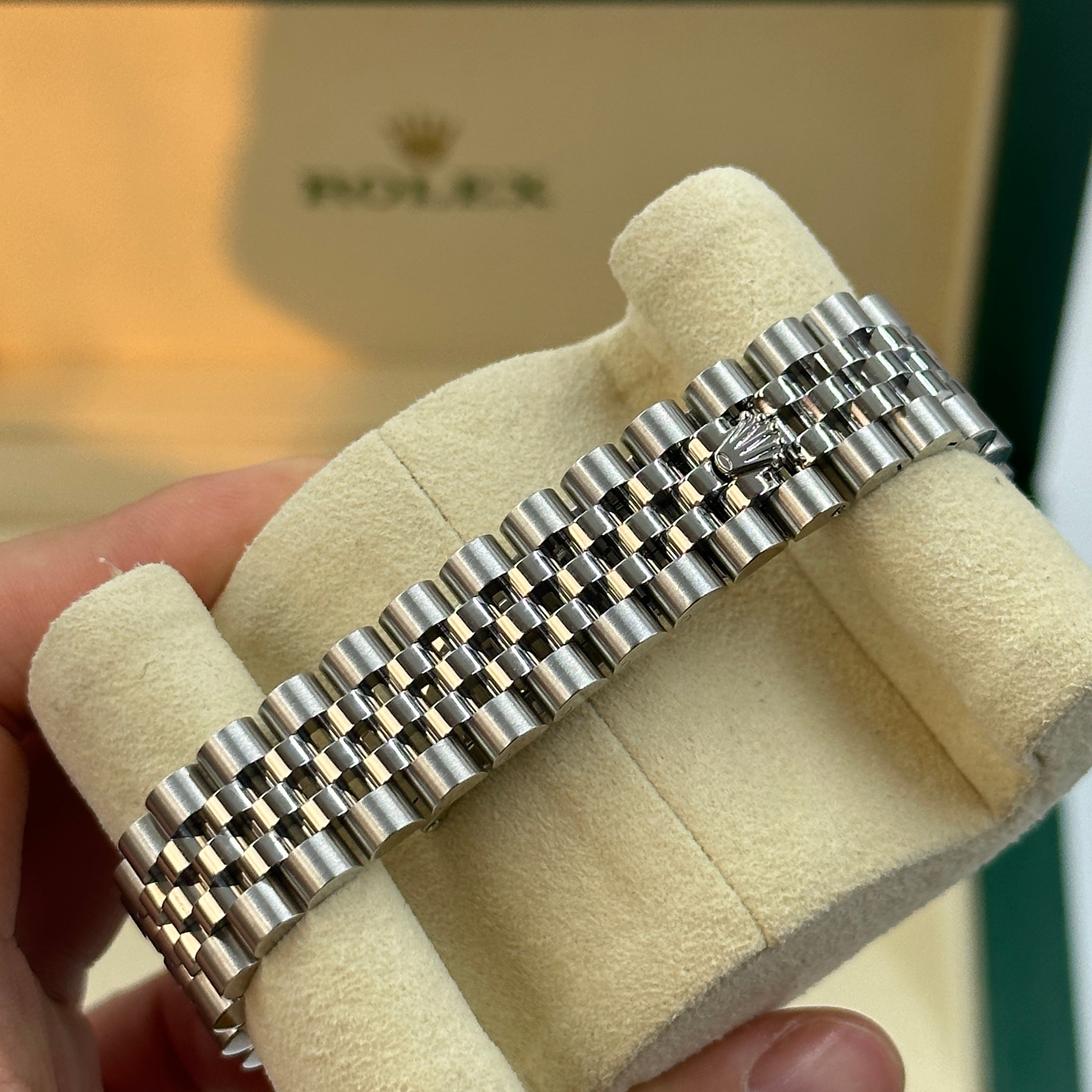 Rolex Datejust 31 278274 White Roman Jubilee 2025