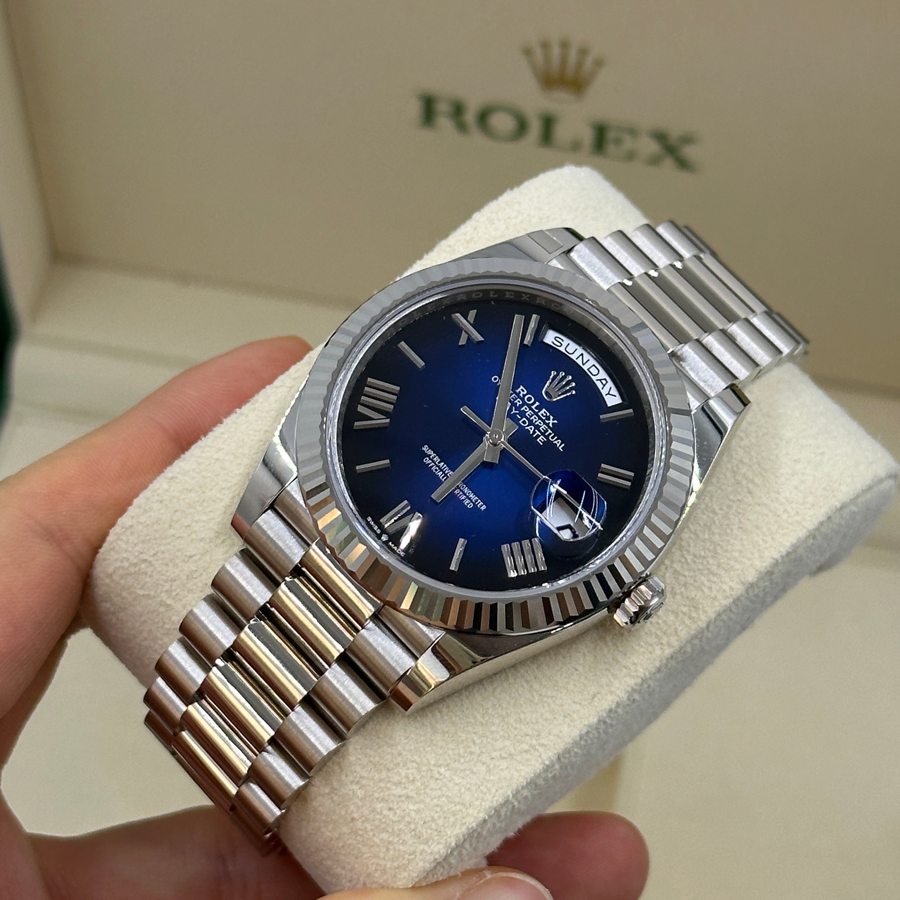 Rolex Day-Date 40 228239 Blue Roman Dial /ombré blue 2026