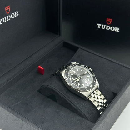 TUDOR Black Bay  M7941A1A0NU-0003