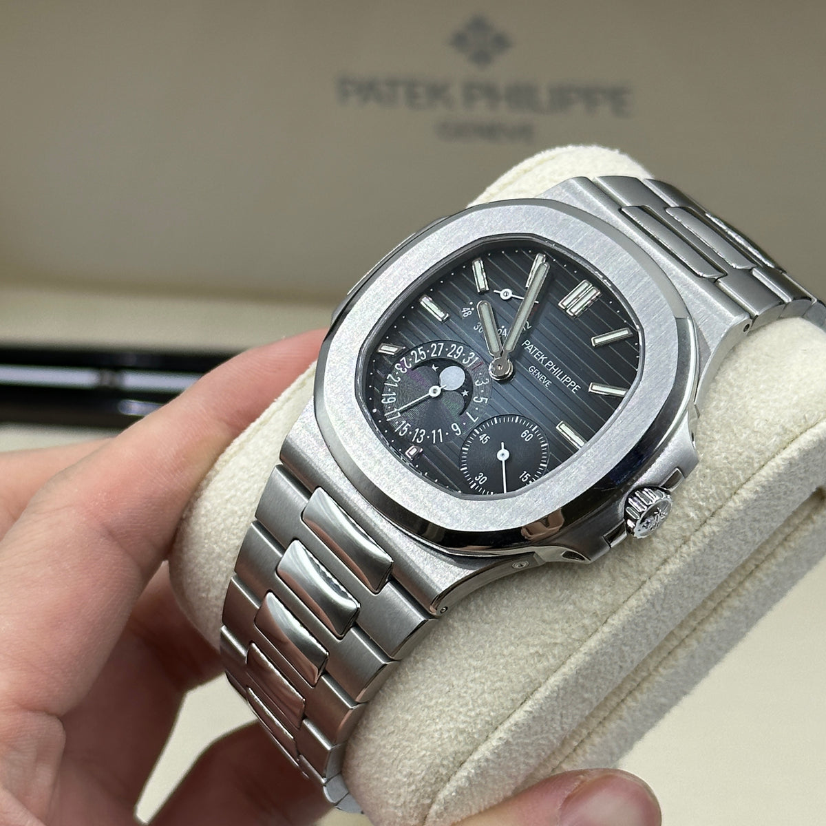 Patek Philippe Nautilus Watch 5712/1A-001 2026