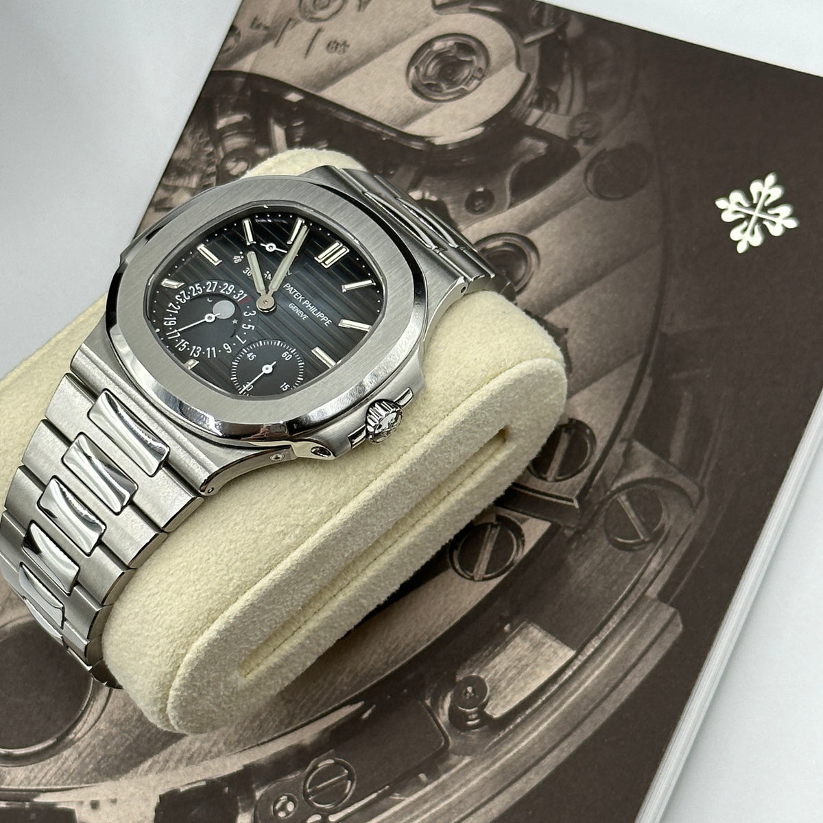 Patek Philippe Nautilus Watch 5712/1A-001 2026