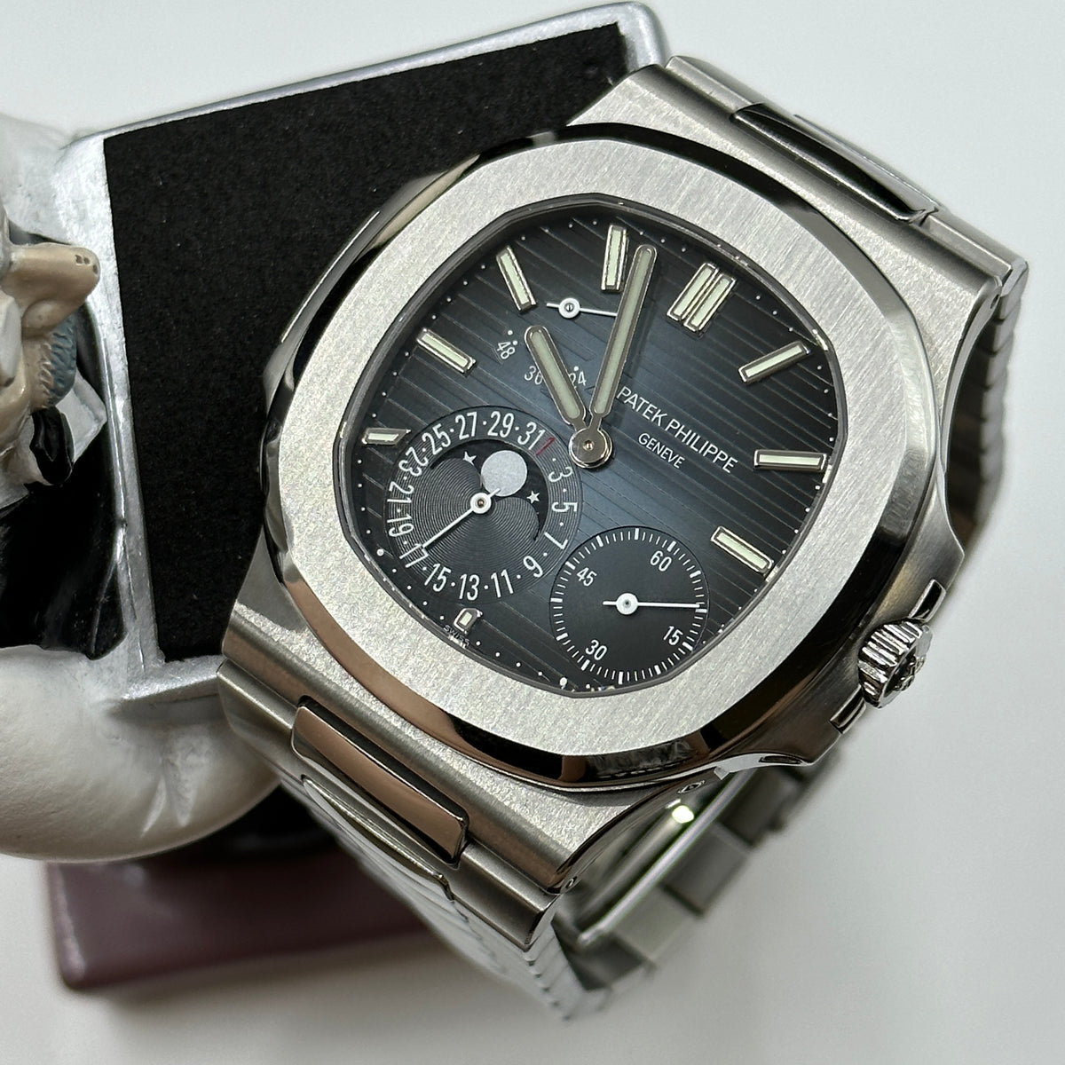 Patek Philippe Nautilus Watch 5712/1A-001 2026