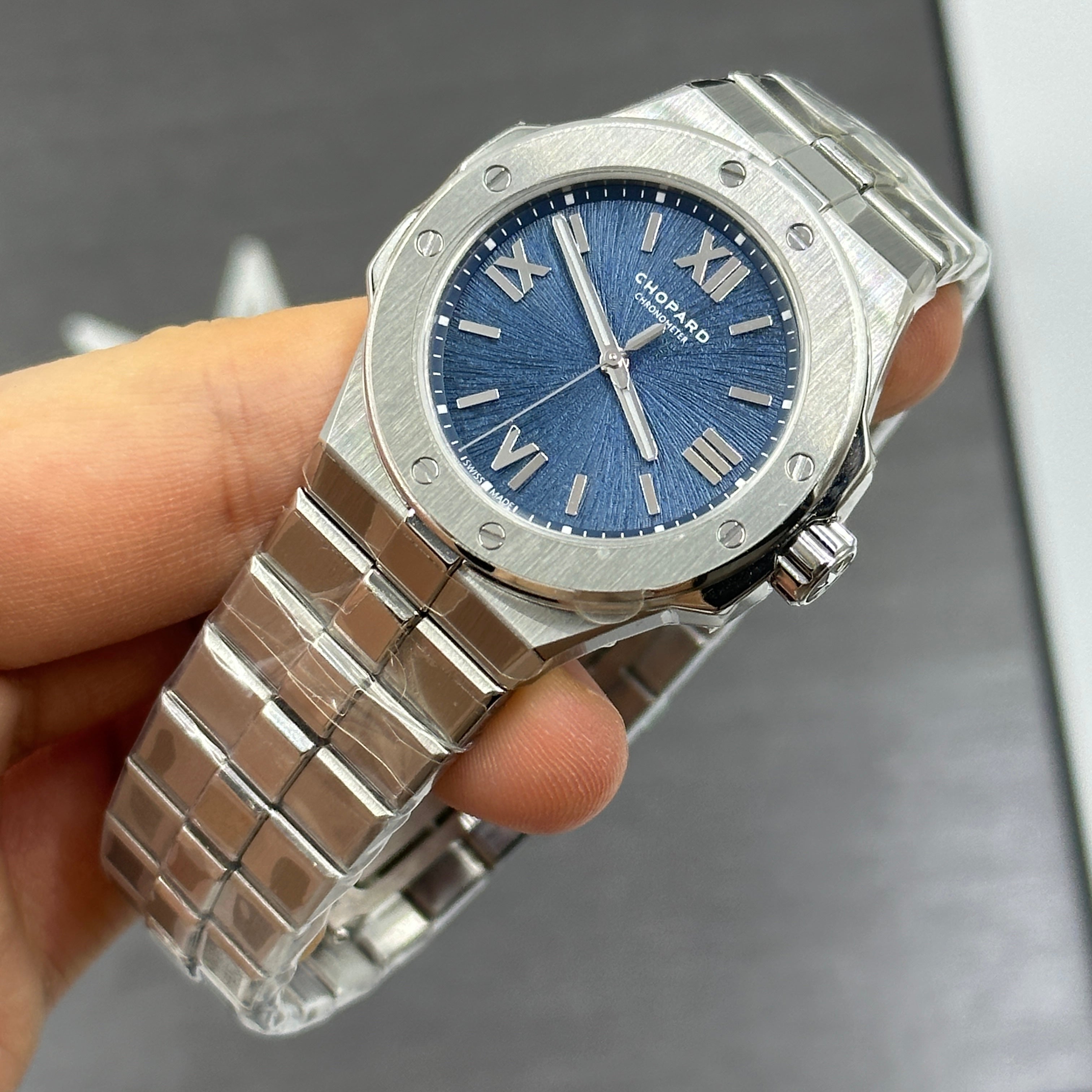Chopard  Alpine Eagle 33 298617-3001