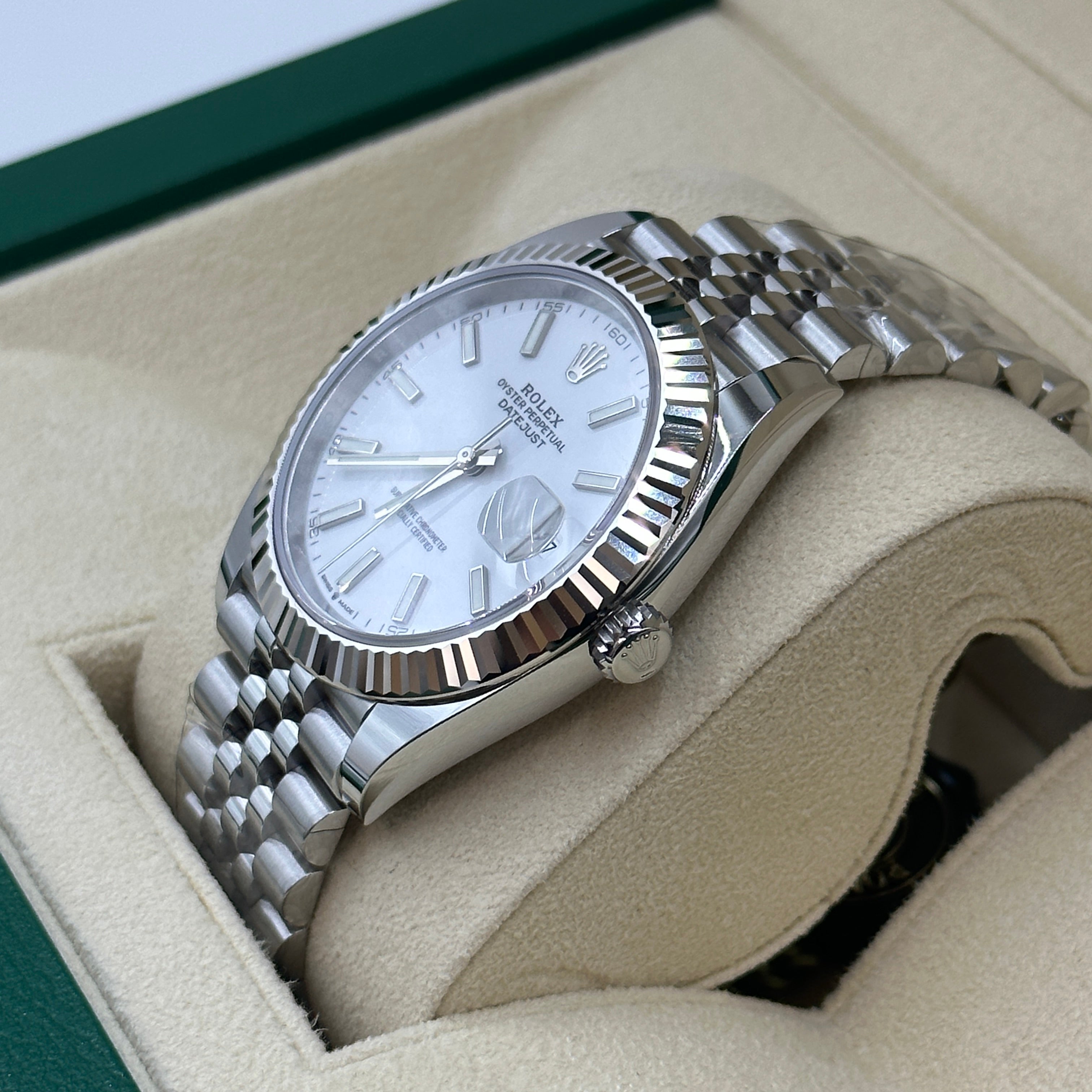 Rolex Datejust 41 126334 White Index Jubilee 2025
