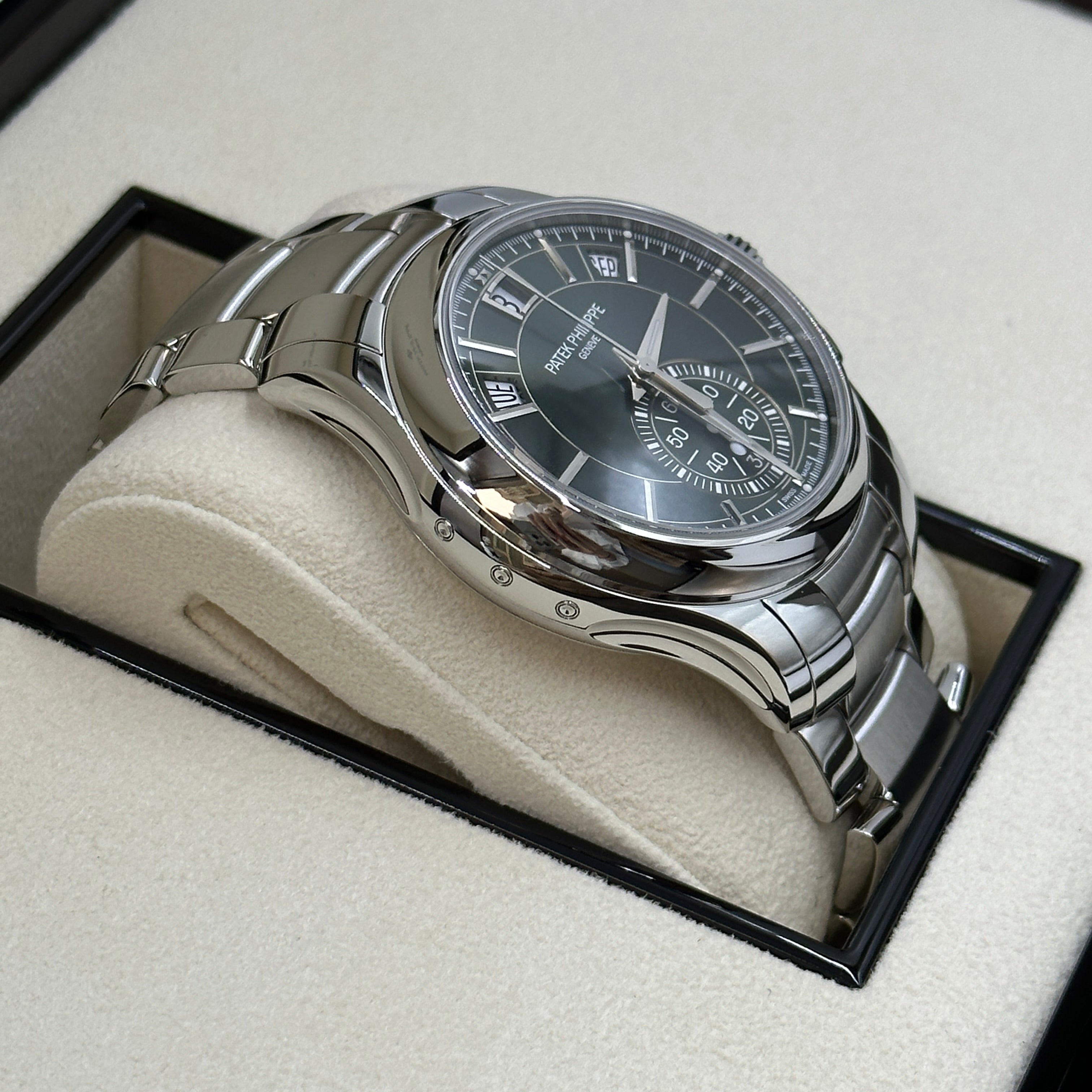 Patek Philippe 5905/1A-001 2025