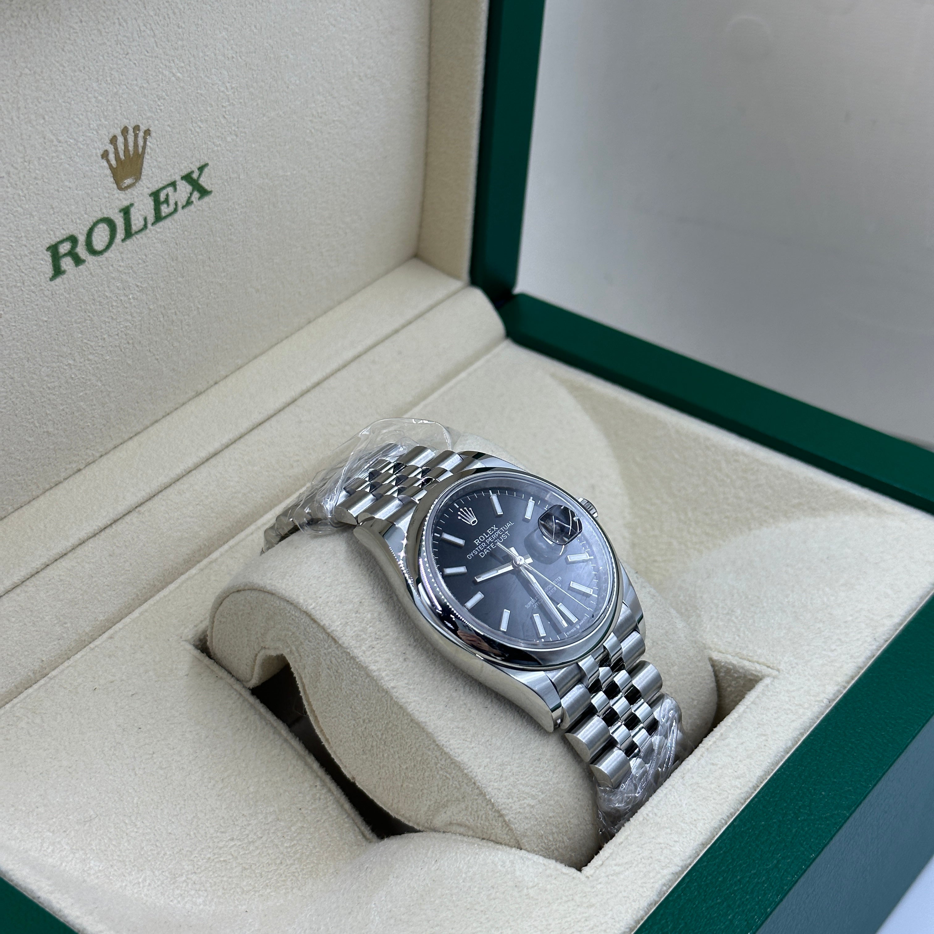 Rolex Datejust 36 126200 Black Index Jubilee 2025