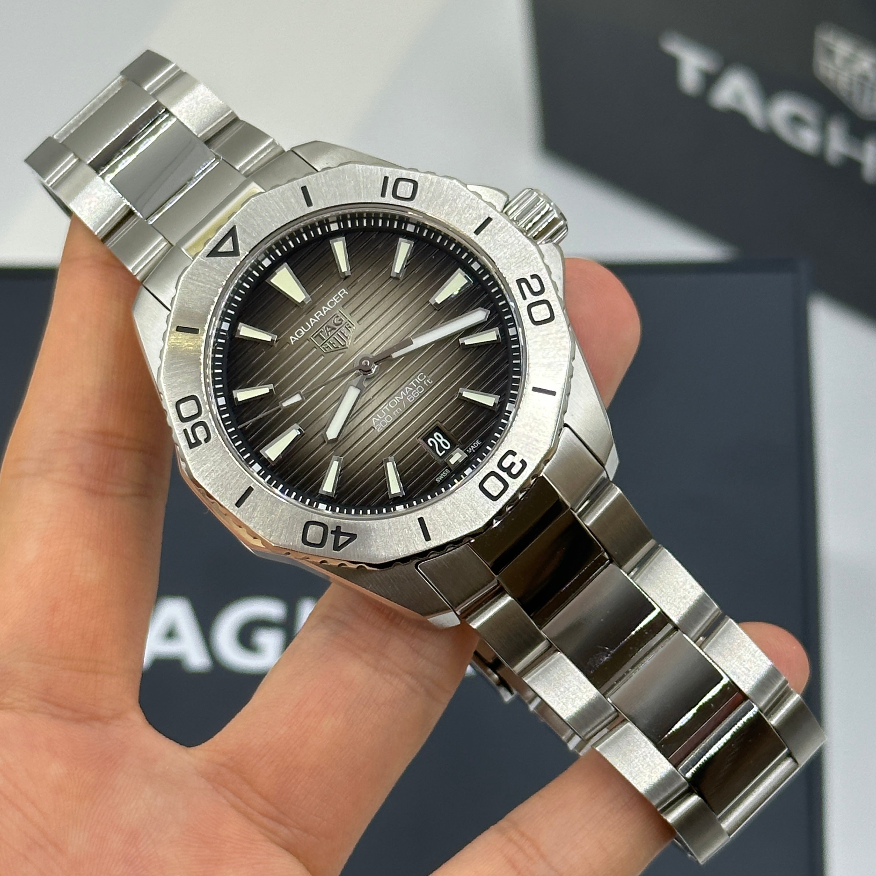 TAG Heuer Heuer Aquaracer Professional 200 Date Tag WBP2110.BA0627