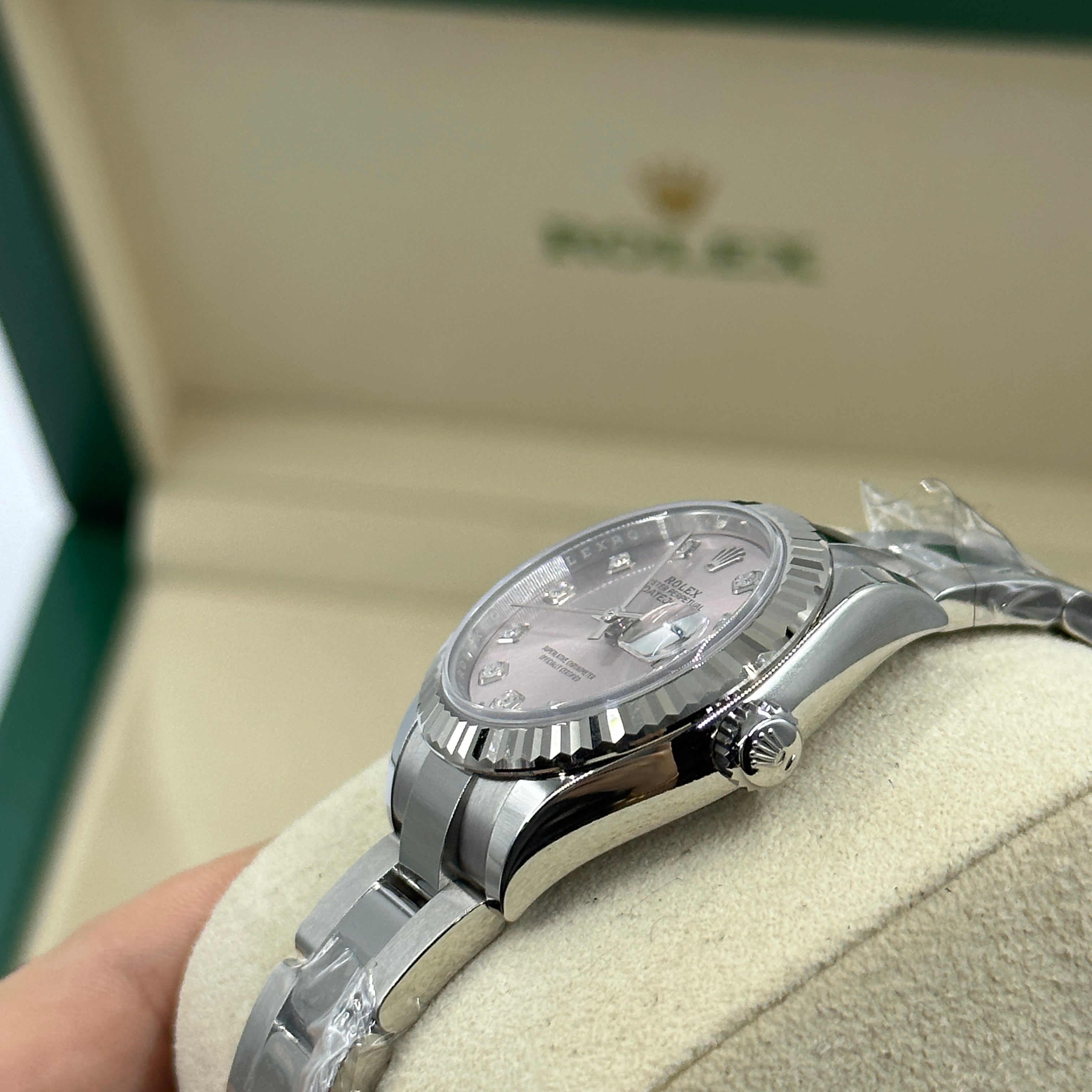 Rolex Lady-Datejust 279174G Pink Oyster 2025