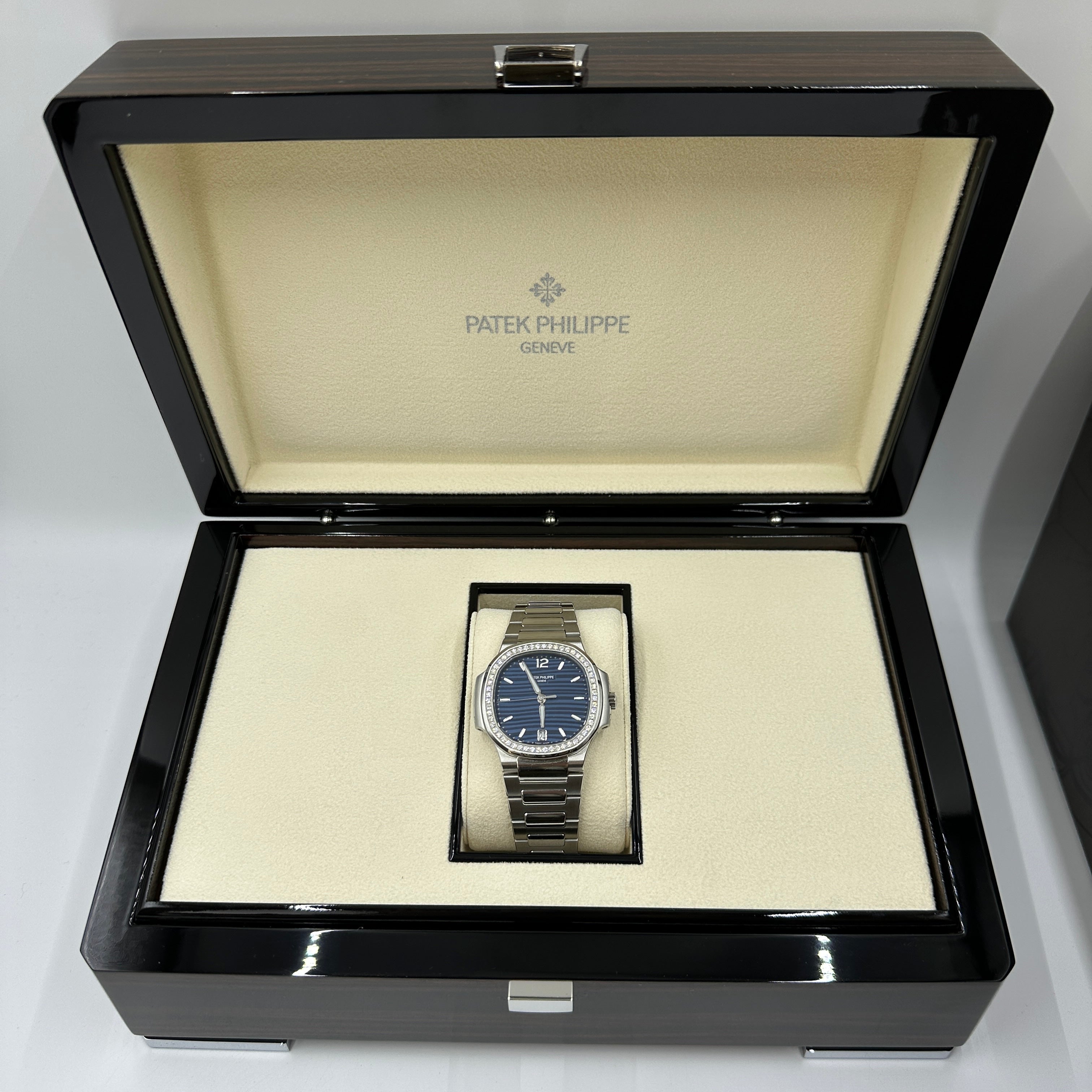 Patek Philippe Nautilus 7118/1200A-001