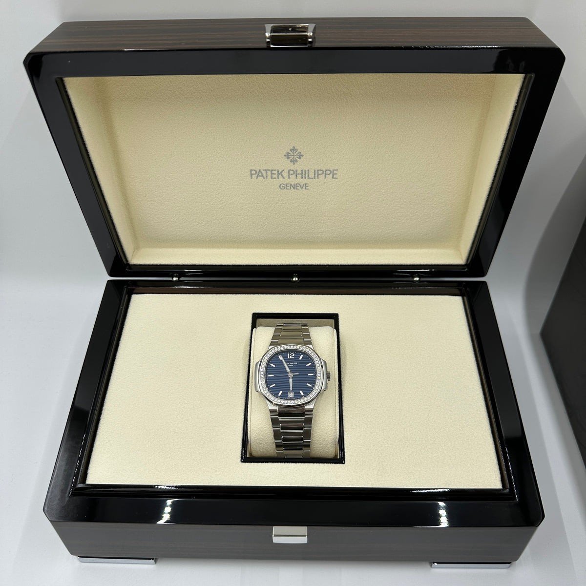 Patek Philippe Nautilus 7118/1200A-001 2025