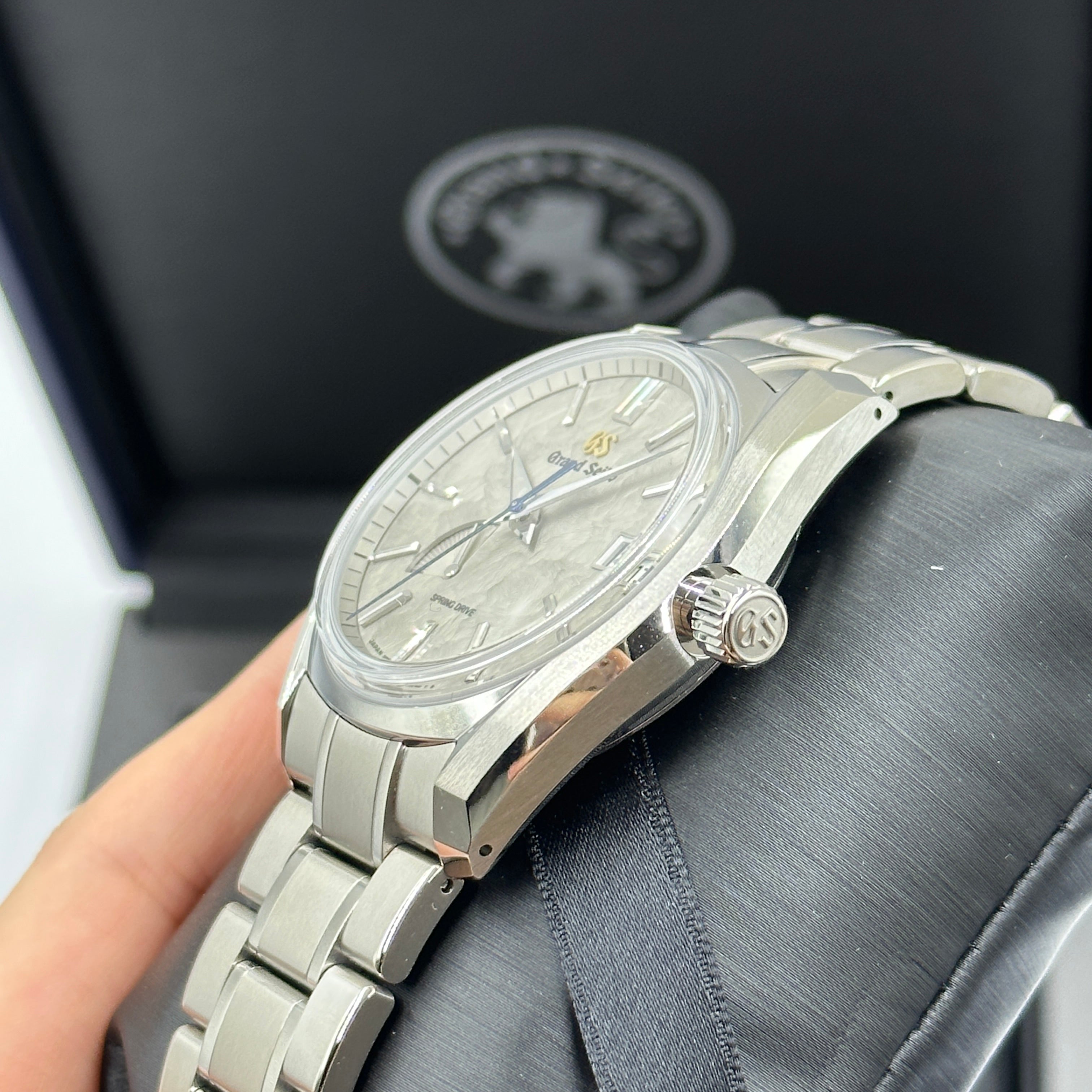 Grand Seiko Drive Four Seasons Taisetsu Winter Snow 40 Grand SBGA415G 2026