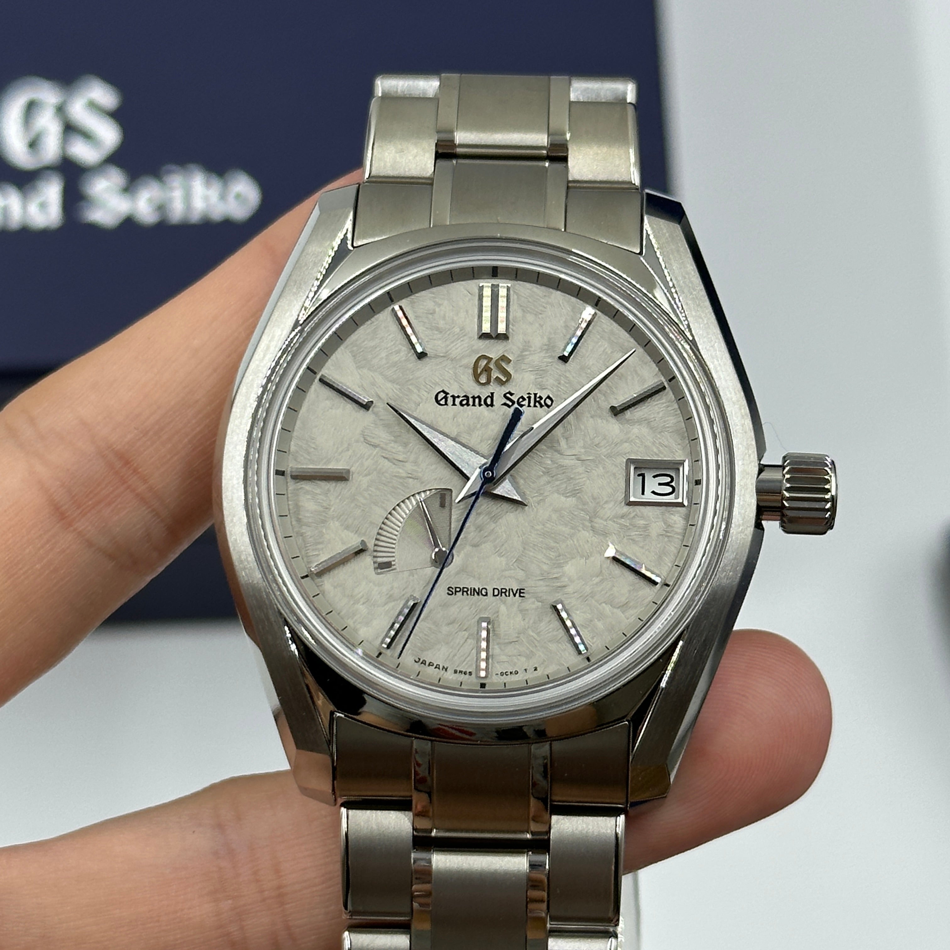 Grand Seiko Drive Four Seasons Taisetsu Winter Snow 40 Grand SBGA415G 2026