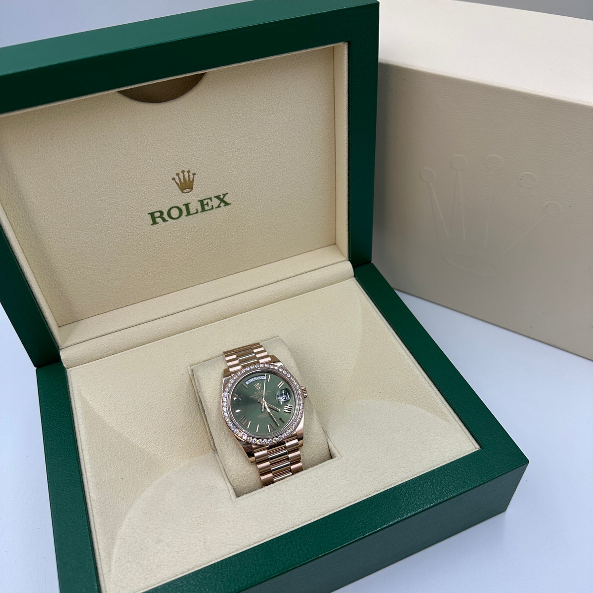 Rolex Day-Date 40 228345RBR Green Roman 2025