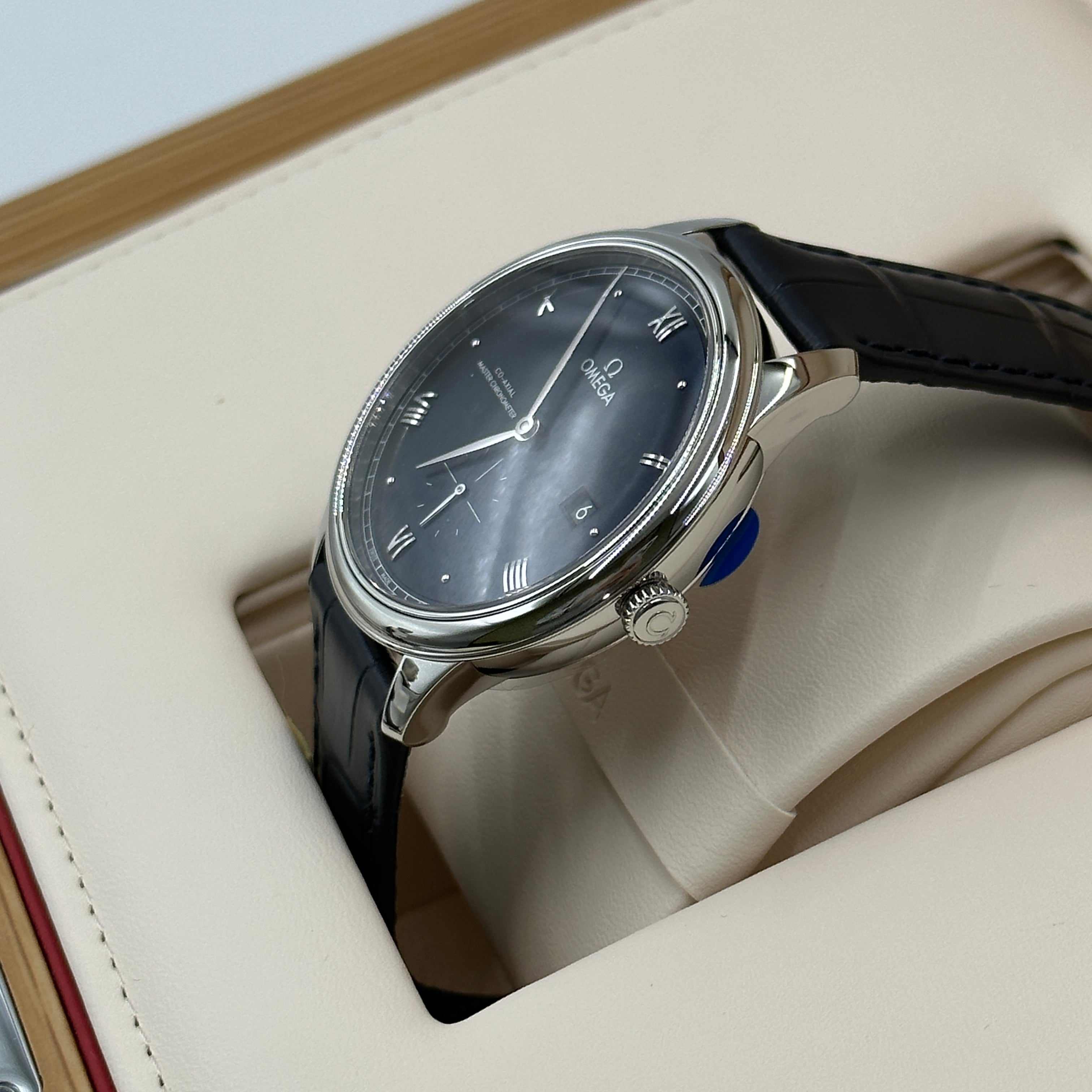 Omega 434.13.41.20.03.001 De Ville Small Seconds Master Chronometer