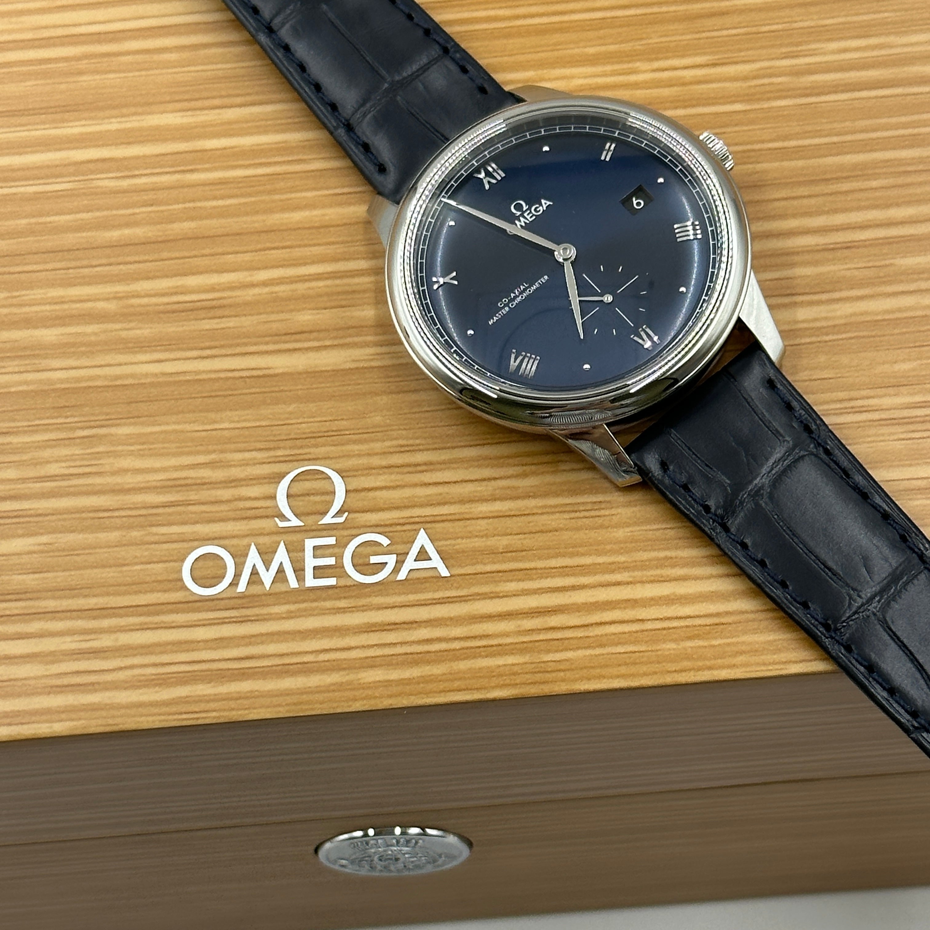 Omega 434.13.41.20.03.001 De Ville Small Seconds Master Chronometer