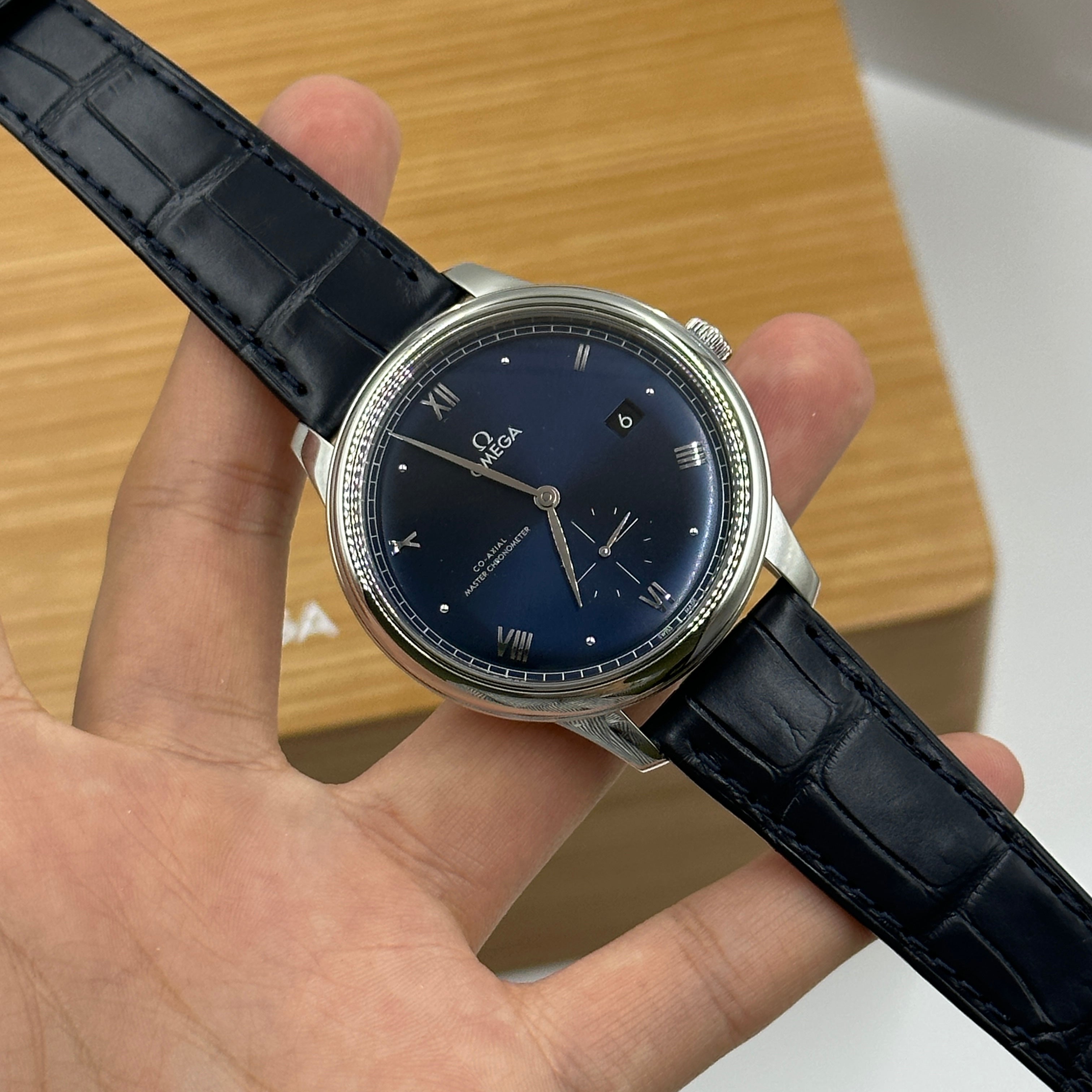 Omega 434.13.41.20.03.001 De Ville Small Seconds Master Chronometer