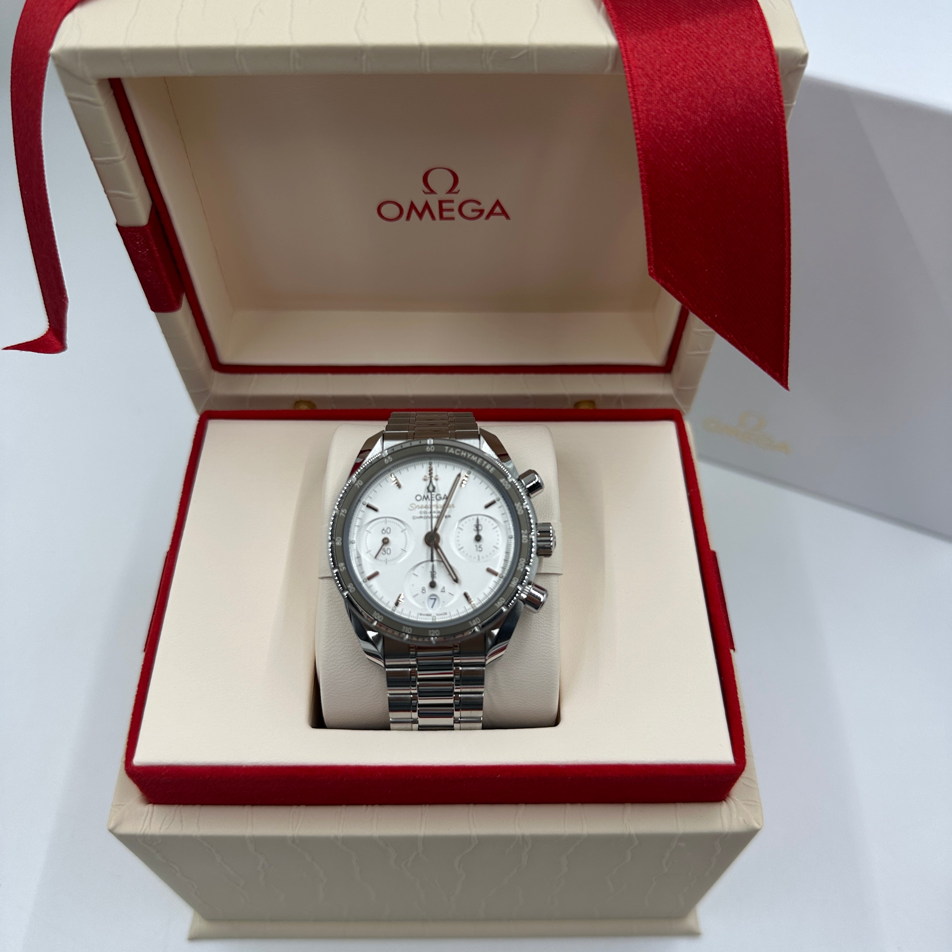 Omega Speedmaster 324.30.38.50.02.001