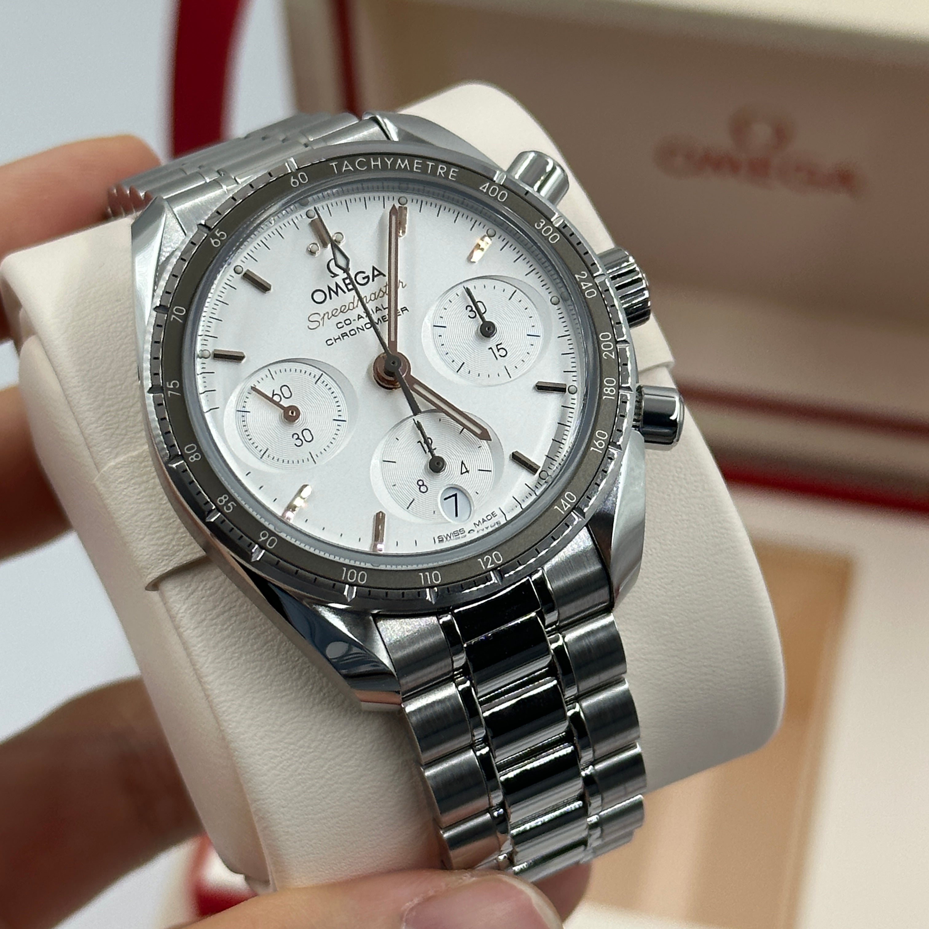 Omega Speedmaster 324.30.38.50.02.001