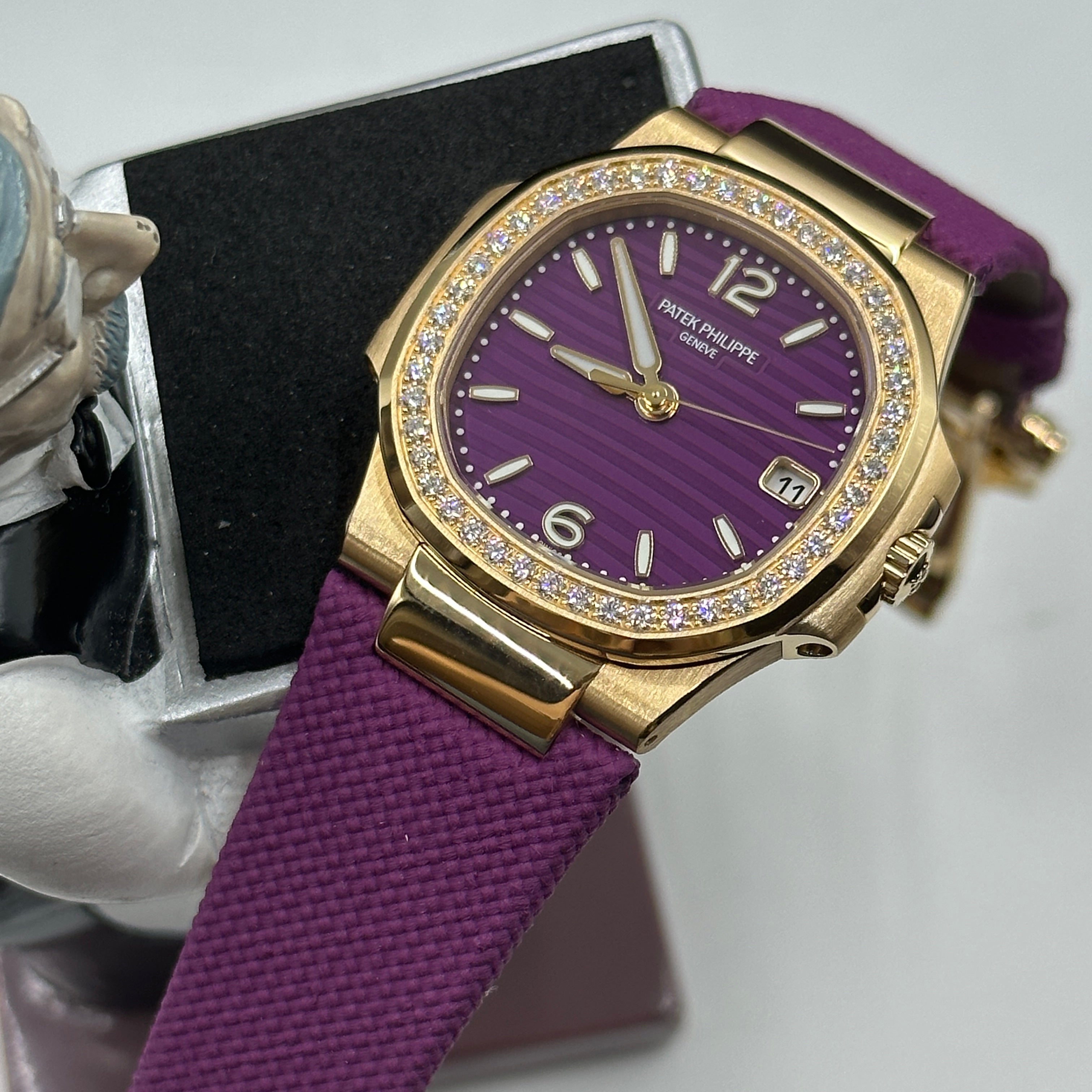 Patek Philippe Nautilus 7010R-013 Purple 2026