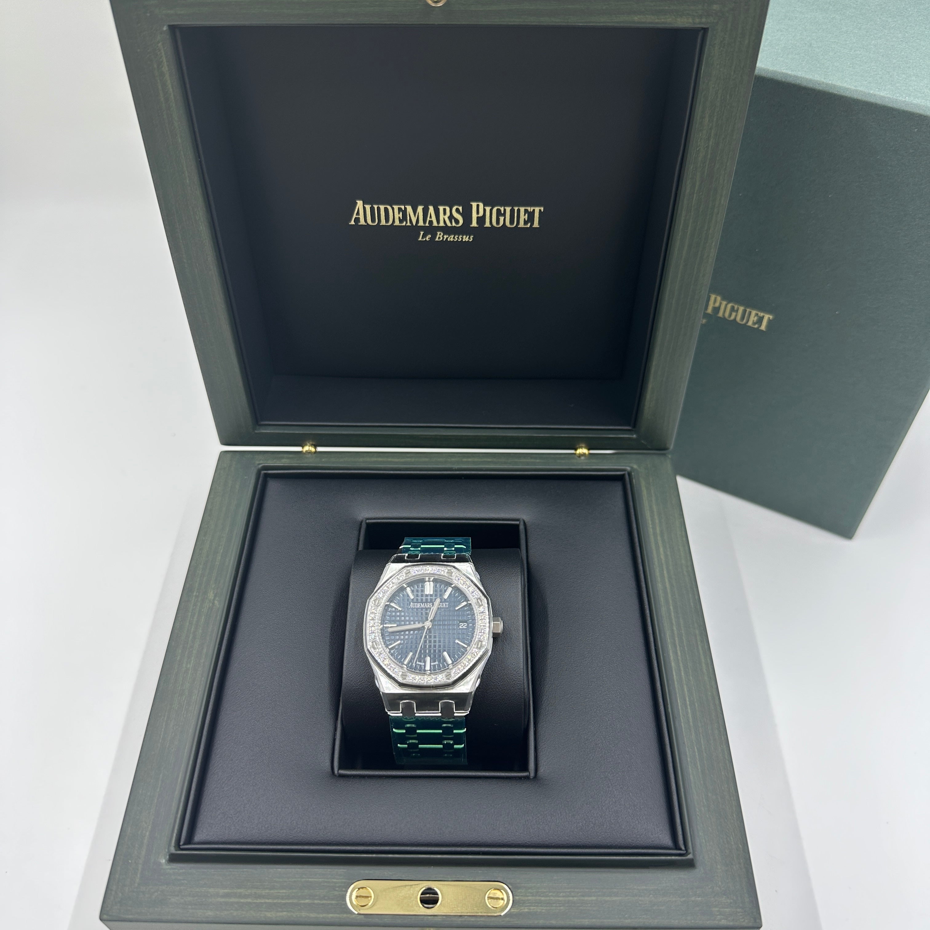 Audemars Piguet Royal Oak  77451ST.ZZ.1361ST.04 2025