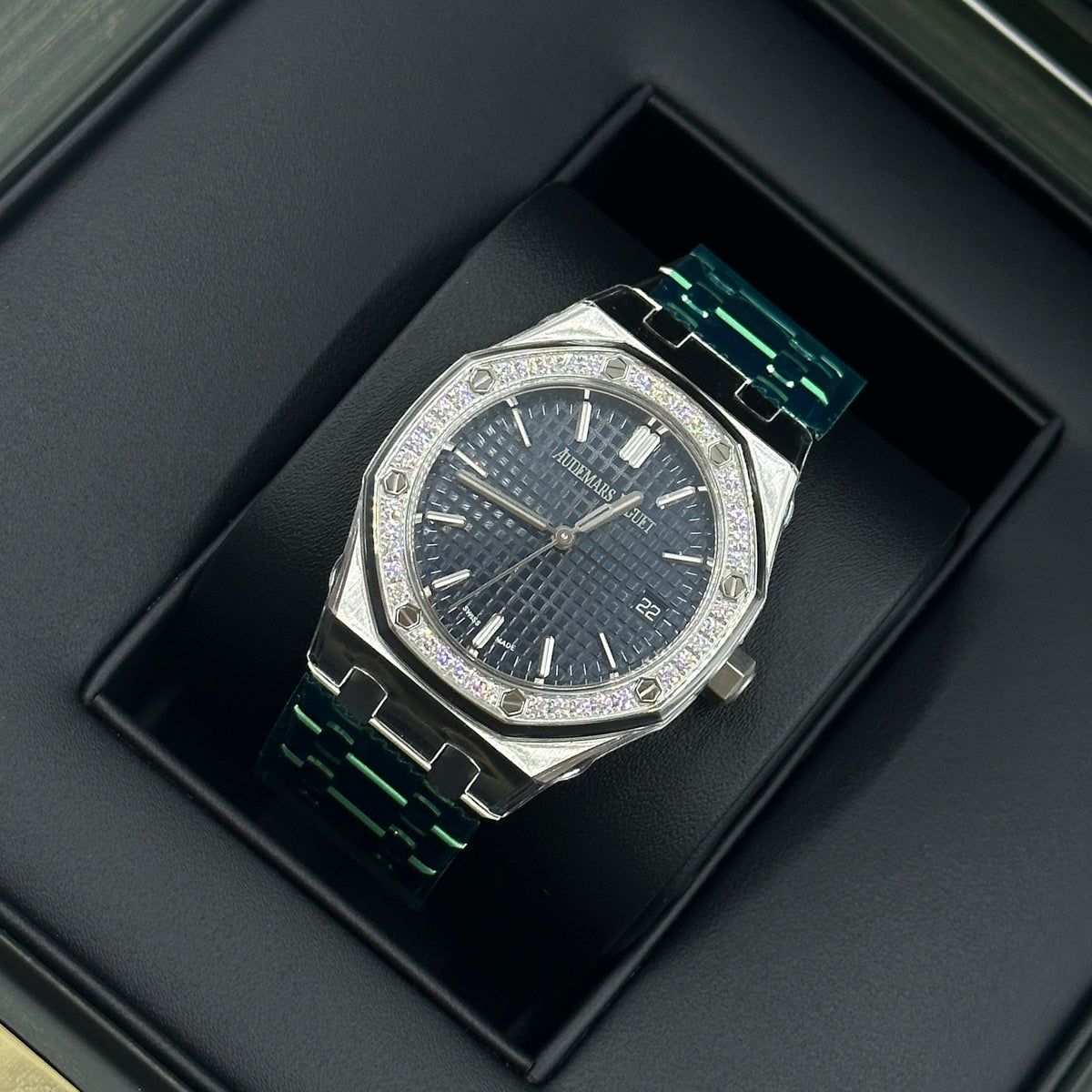 Audemars Piguet Royal Oak  77451ST.ZZ.1361ST.04 2025