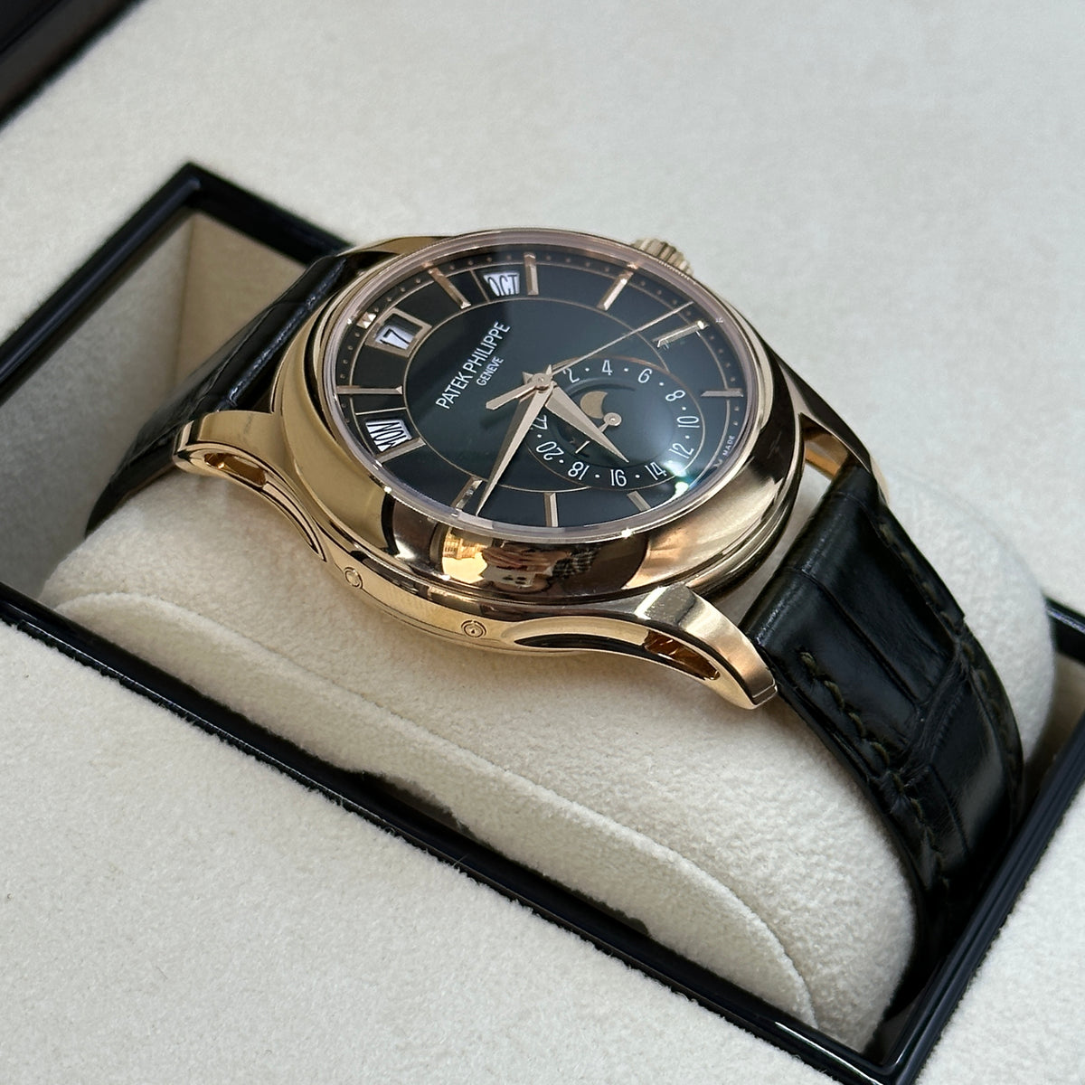 Patek Philippe Complications 5205R-011 2025