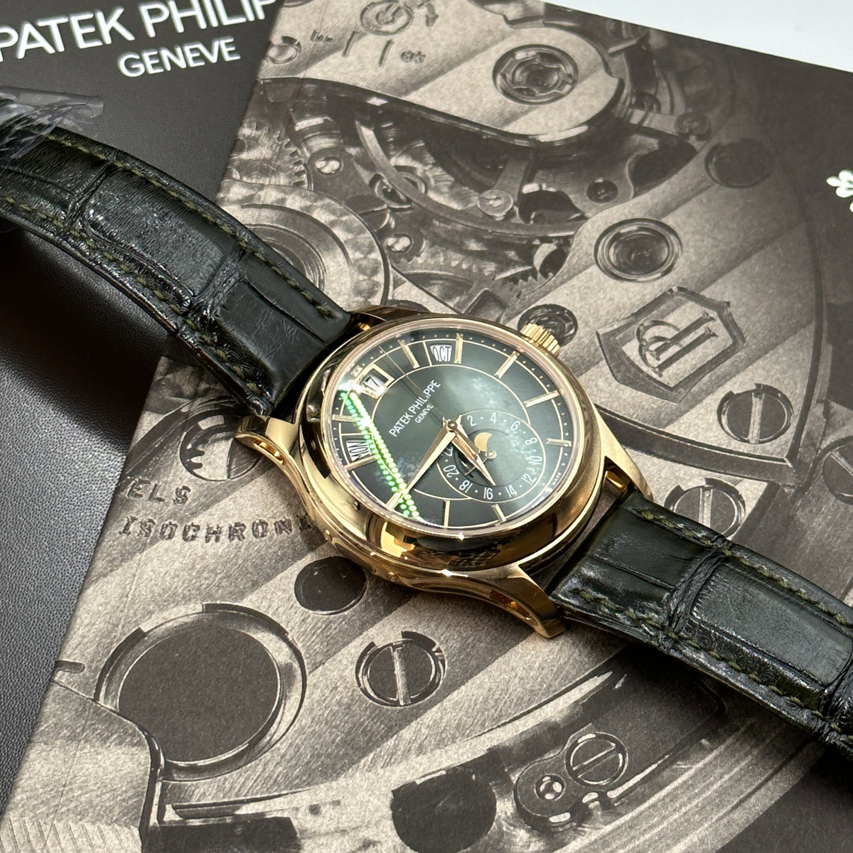 Patek Philippe Complications 5205R-011 2025