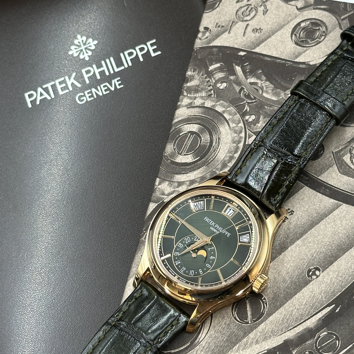 Patek Philippe Complications 5205R-011 2025