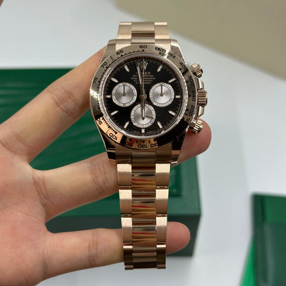 Rolex Cosmograph Daytona 126505 Bright black and Sundust