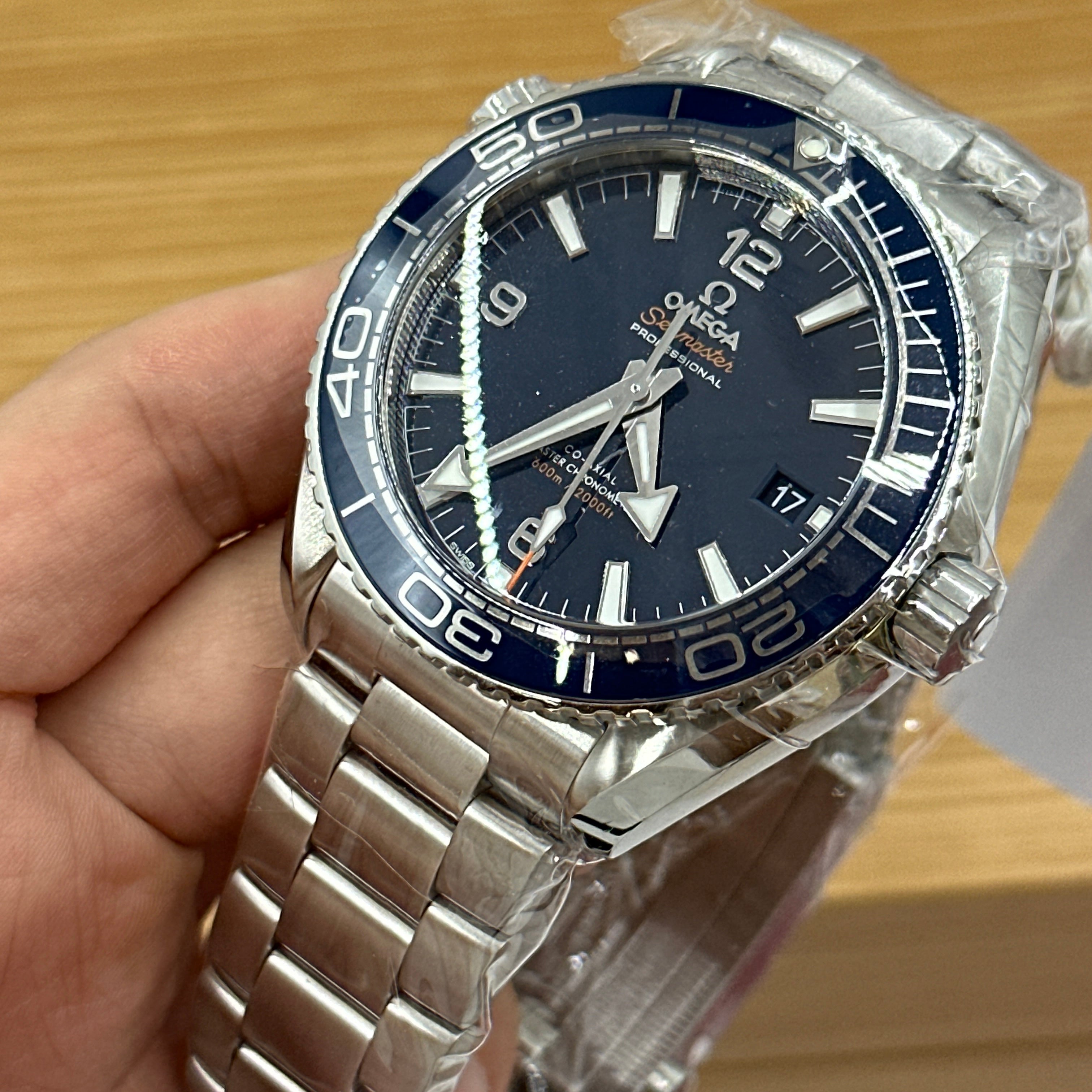 Omega Seamaster Planet Ocean 215.30.44.21.03.001 2026