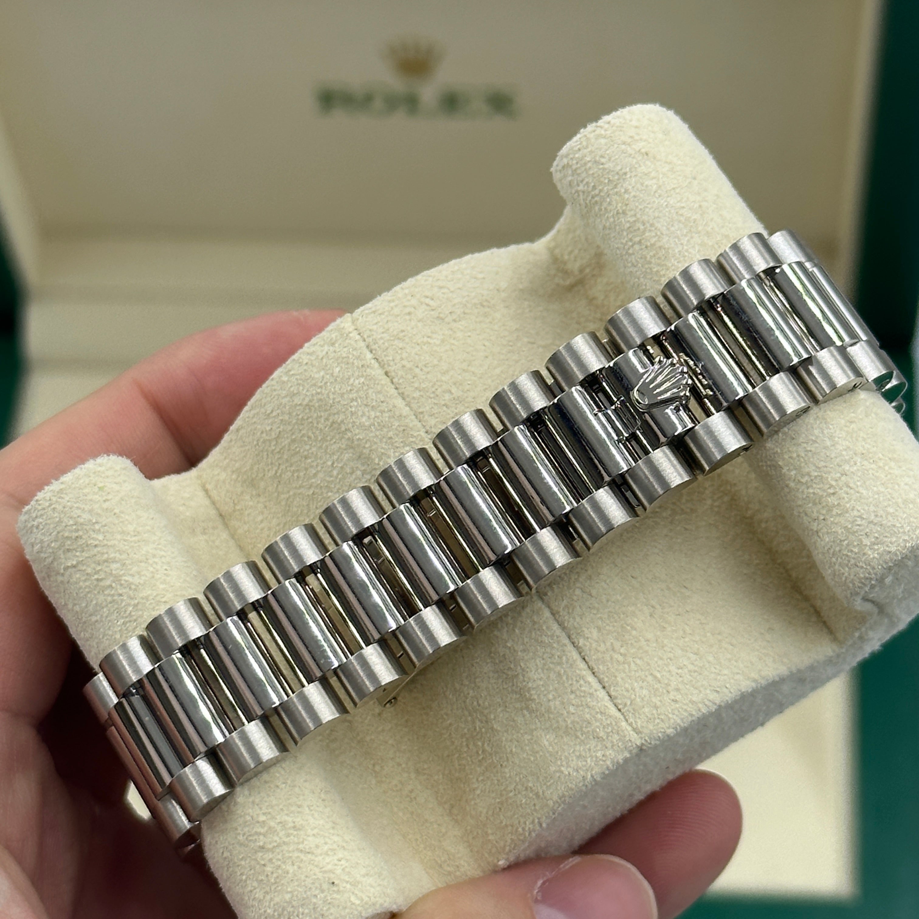 Rolex Day-Date 36128239NG WHITE