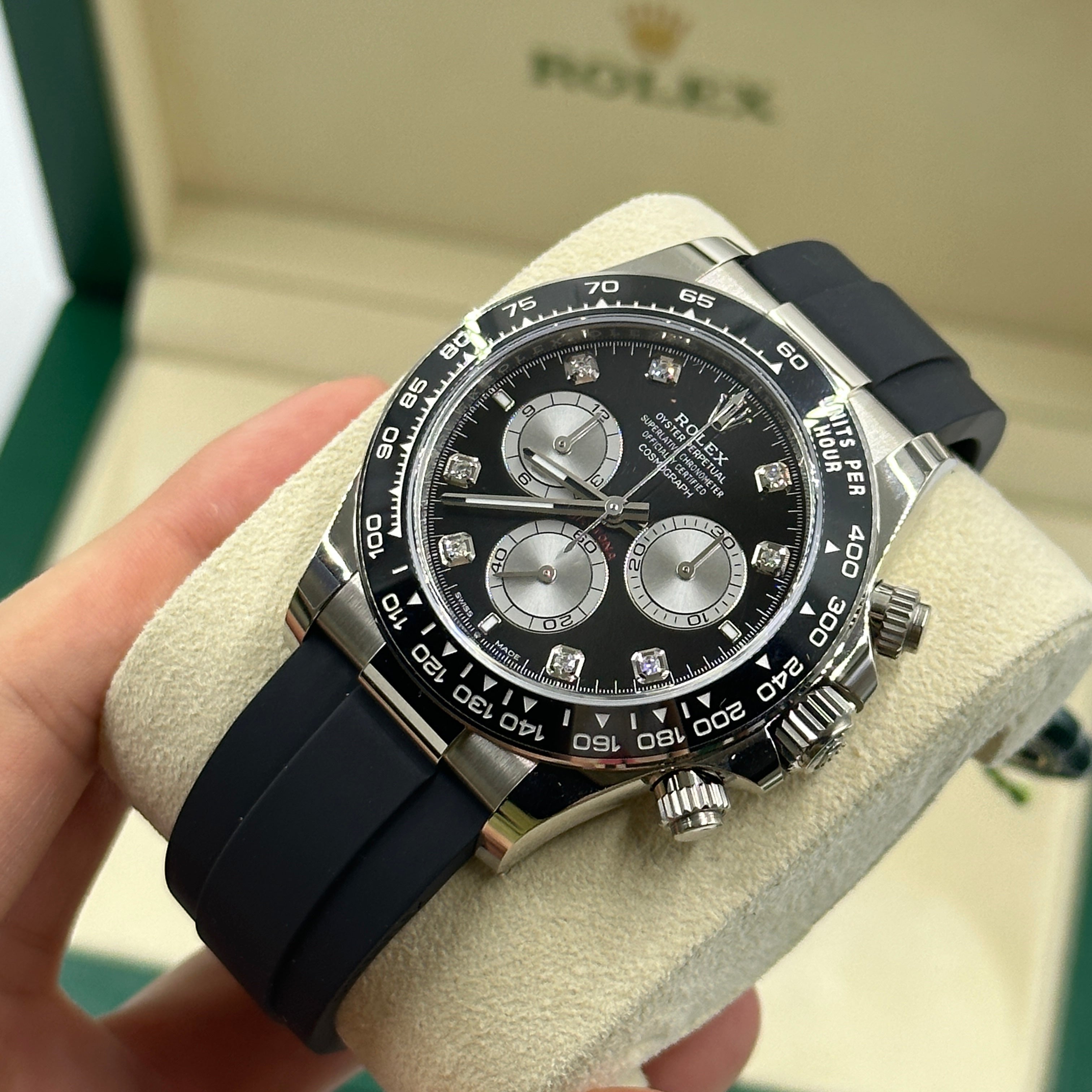 Rolex Cosmograph Daytona 126519 Bright black and steel set with diamonds