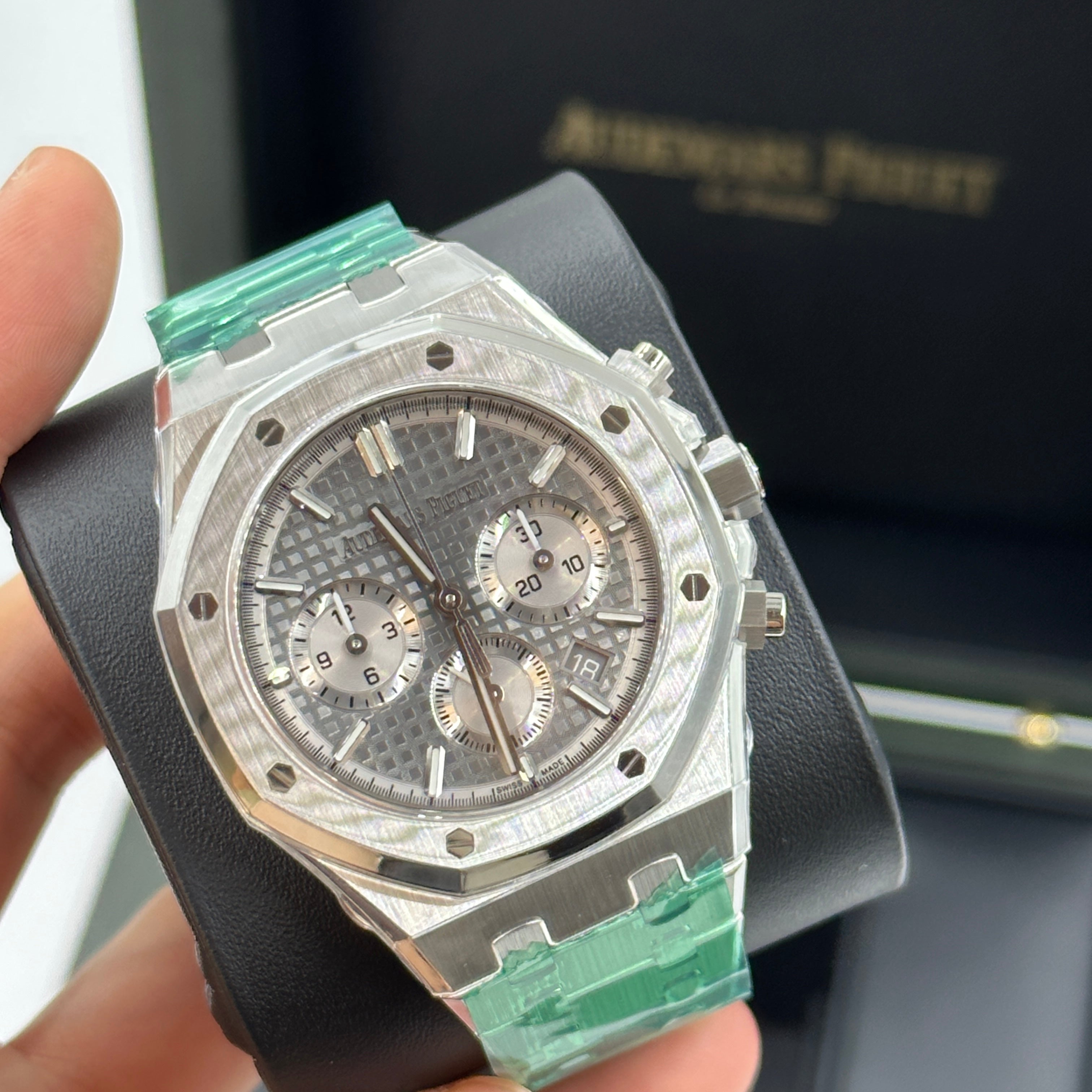 Audemars Piguet Royal Oak Selfwinding Chronograph 26715ST.OO.1356ST.02  2025