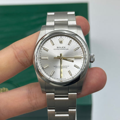 Rolex Perpetual 34 124200 Silver Oyster