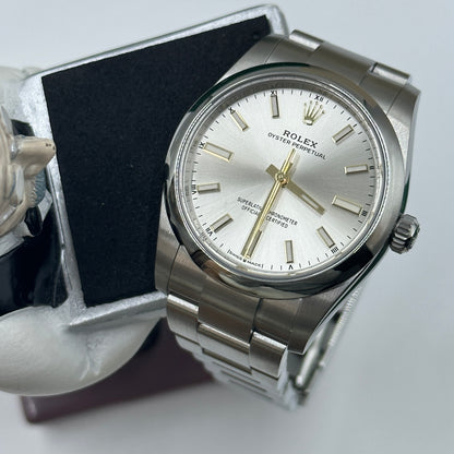 Rolex Perpetual 34 124200 Silver Oyster