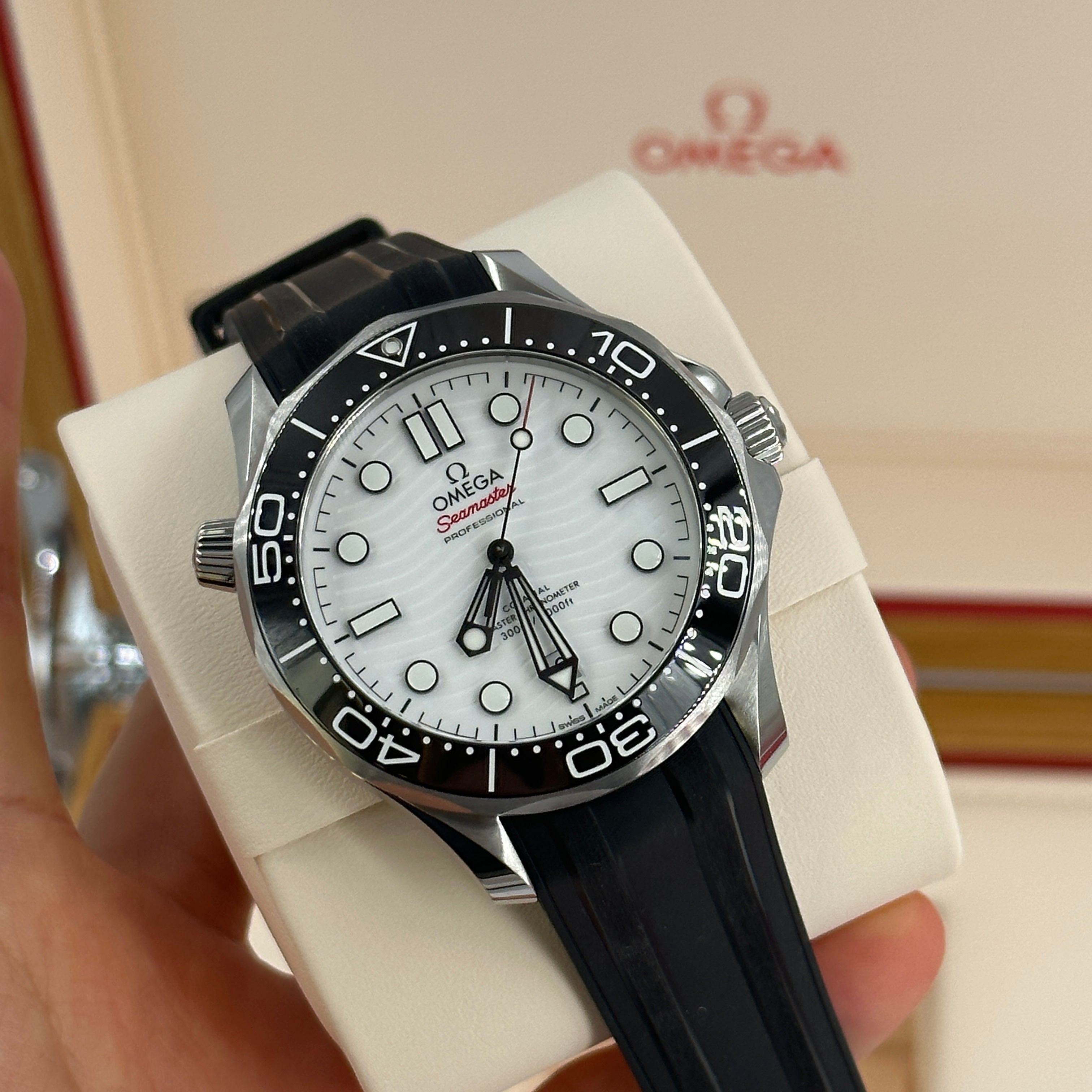 Omega Seamaster Diver 300M 210.32.42.20.04.001