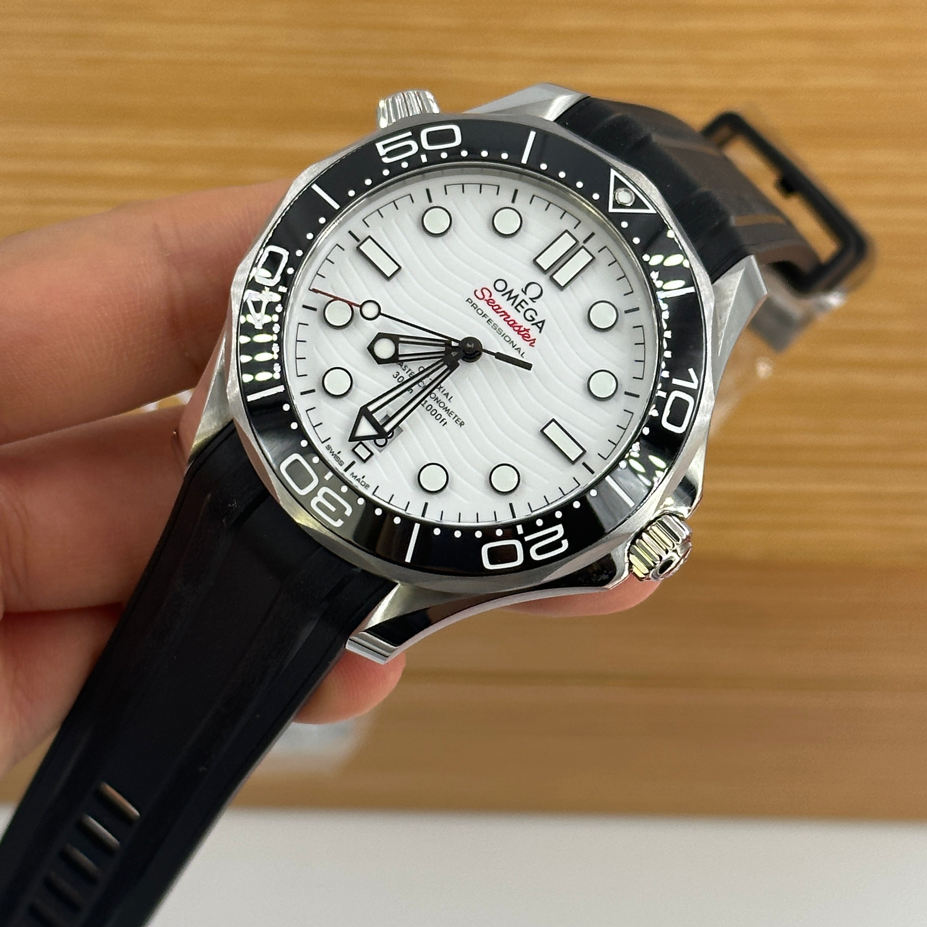 Omega Seamaster Diver 300M 210.32.42.20.04.001
